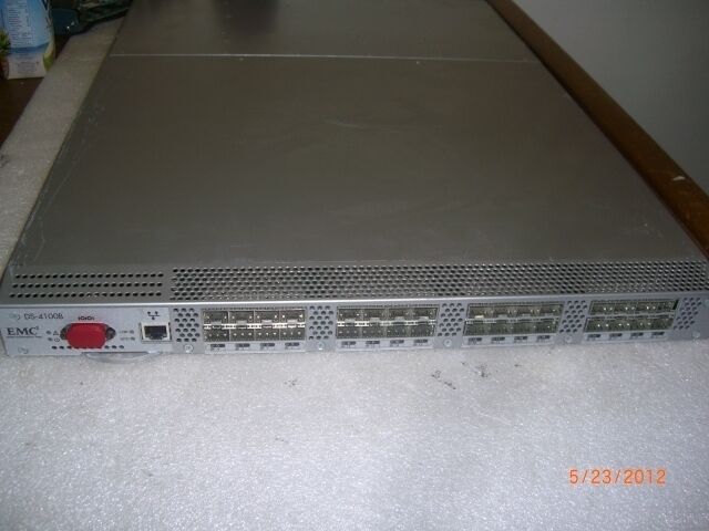 EMC2 Silkworm DS-4100B 100-652-032 32 256MB  Port Fibre Channel Switch