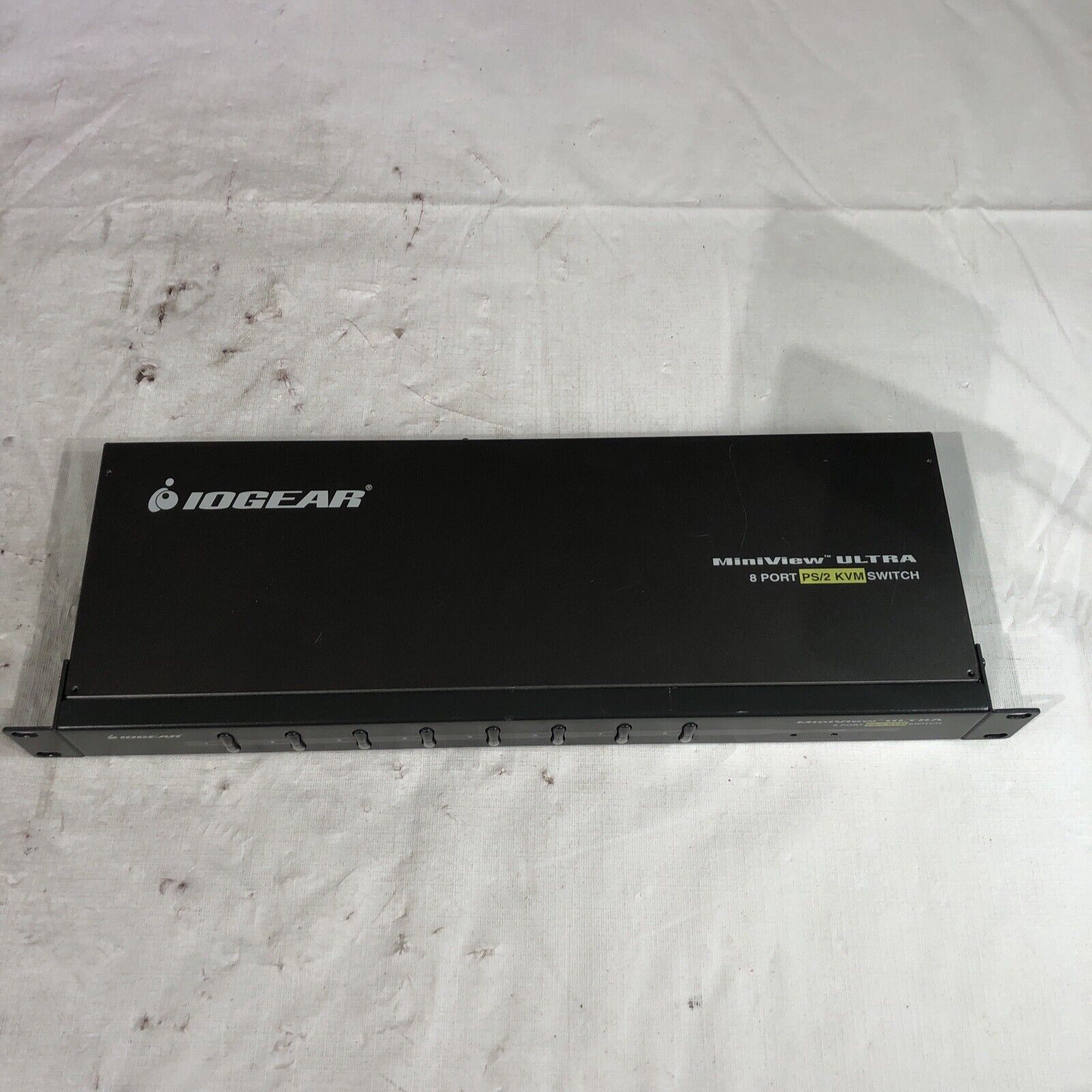 IoGear Miniview Ultra 8-Port PS/2 KVM Switch GCS1758