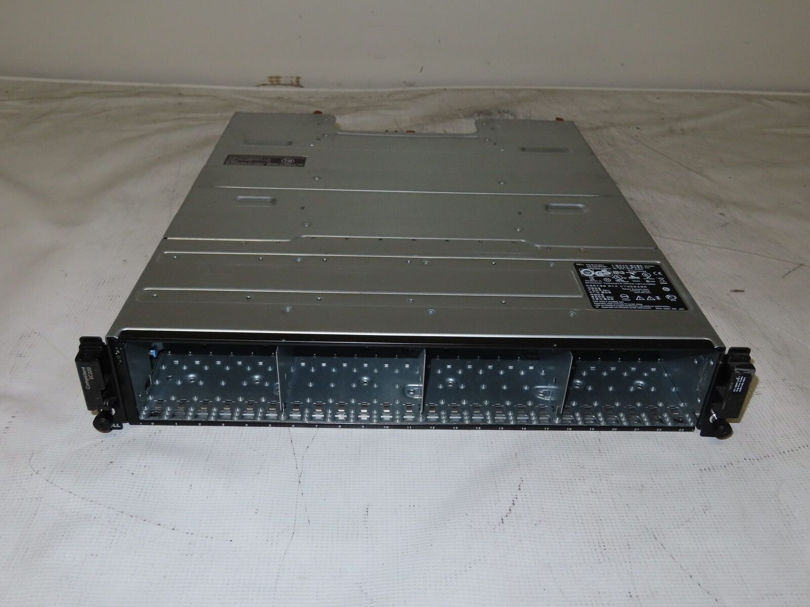 Dell Compellent SC220 Direct Attached Storage Array 2x Controllers / 24x Trays