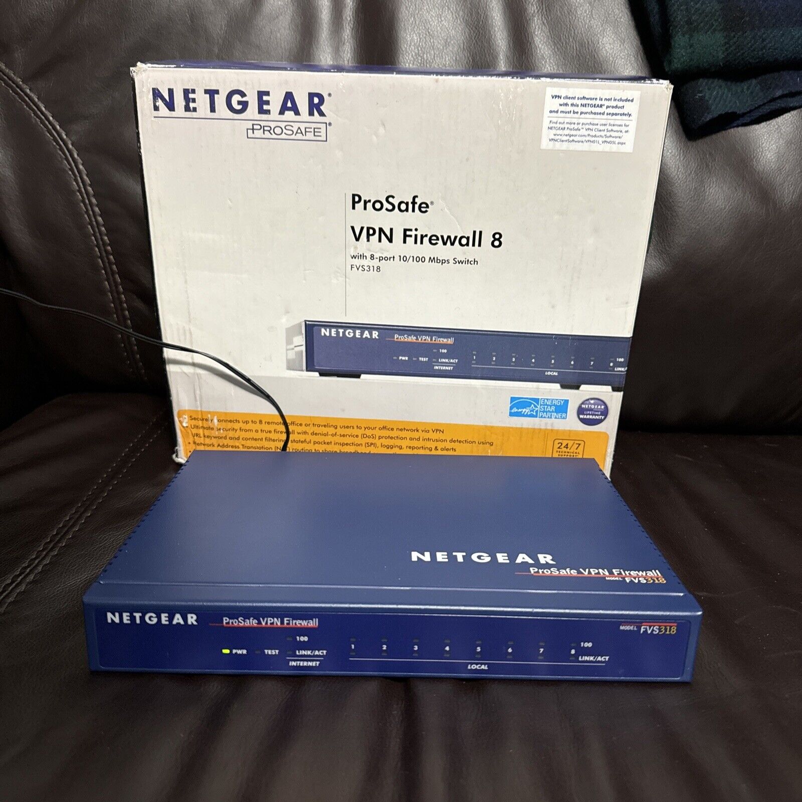 Netgear ProSafe FVS318NA 8-Port Gigabit VPN Firewall 10/100 Mbps Powers On W Box