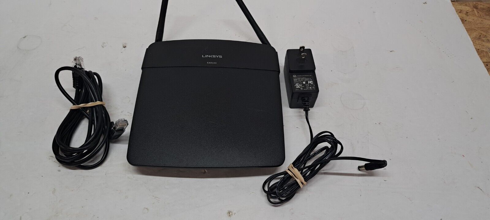 Linksys EA6100 Dual Band Smart Wi-Fi Router w/ Power Cord ~ 4 Lan Ports + USB