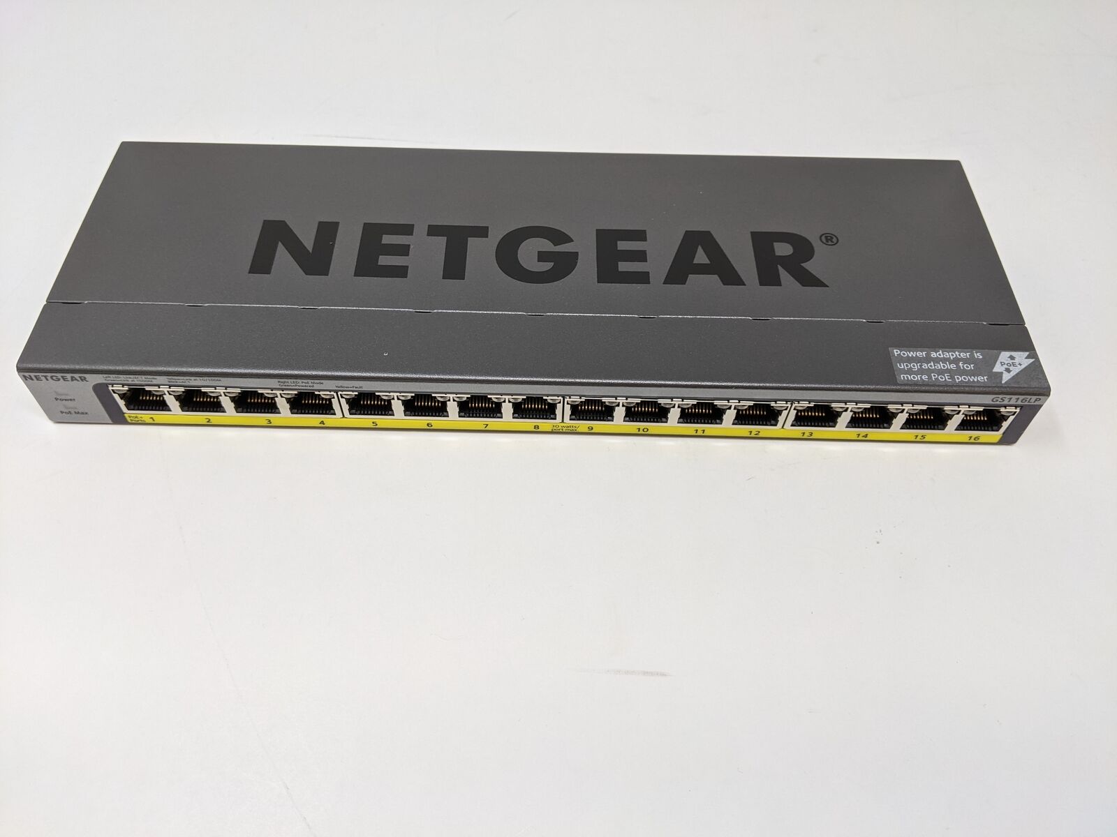 NETGEAR 16-Port Gigabit Ethernet Unmanaged PoE Switch (GS116LP) - with 16 x (A1)