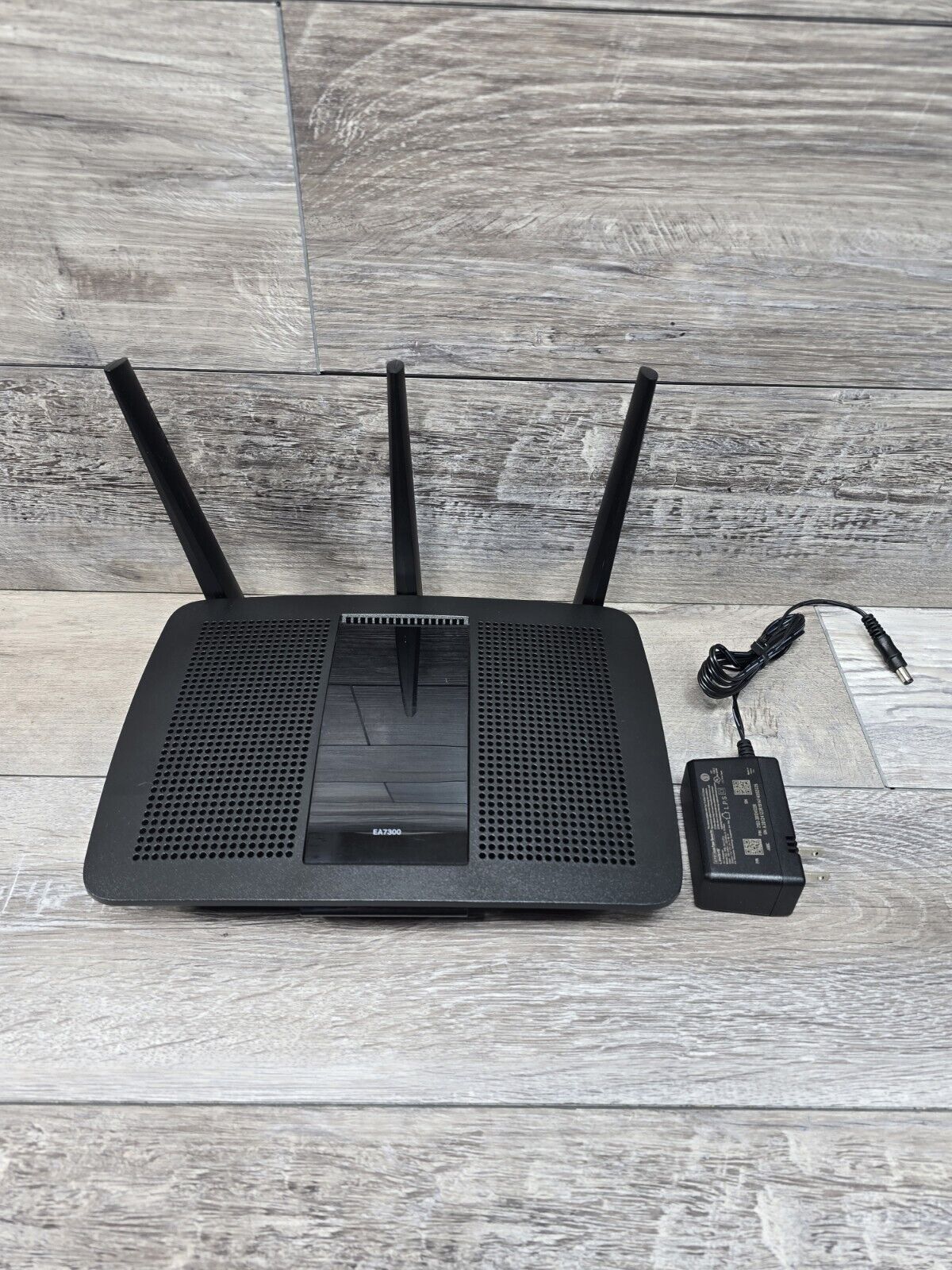 Linksys EA7300 V2 Max Stream AC1750 MU-MIMO Gibabit Wireless Router Tested