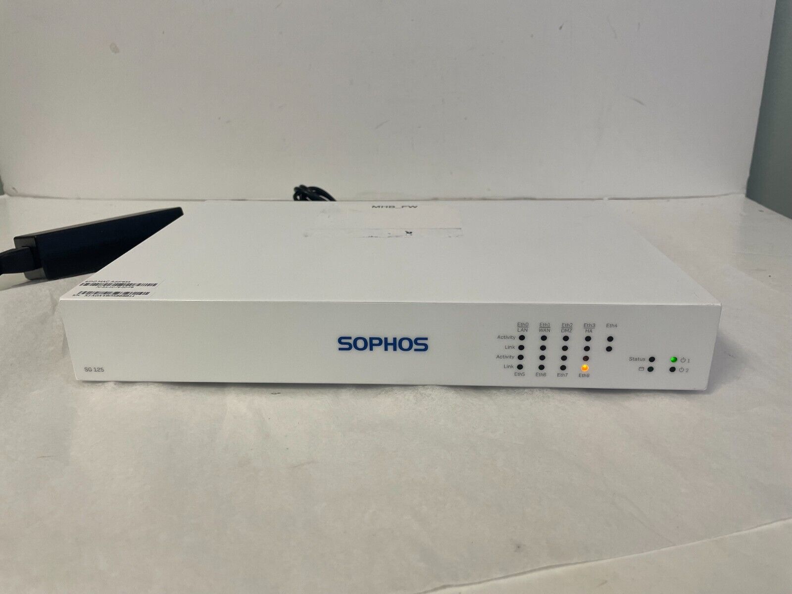 Sophos SG-125 Rev 2 UTM Firewall Security Appliance 8-Port w/Power Adapter