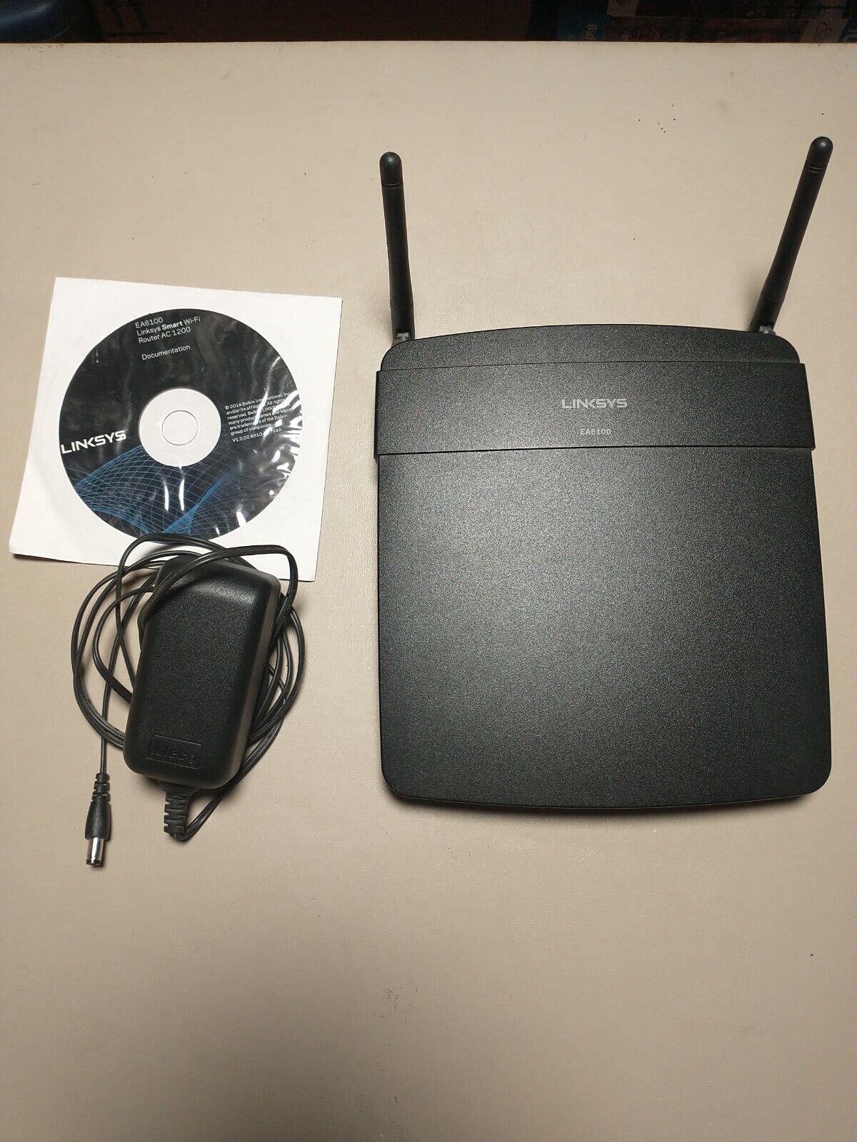 Linksys EA6100 1.2 Smart WiFi Router - AC1200