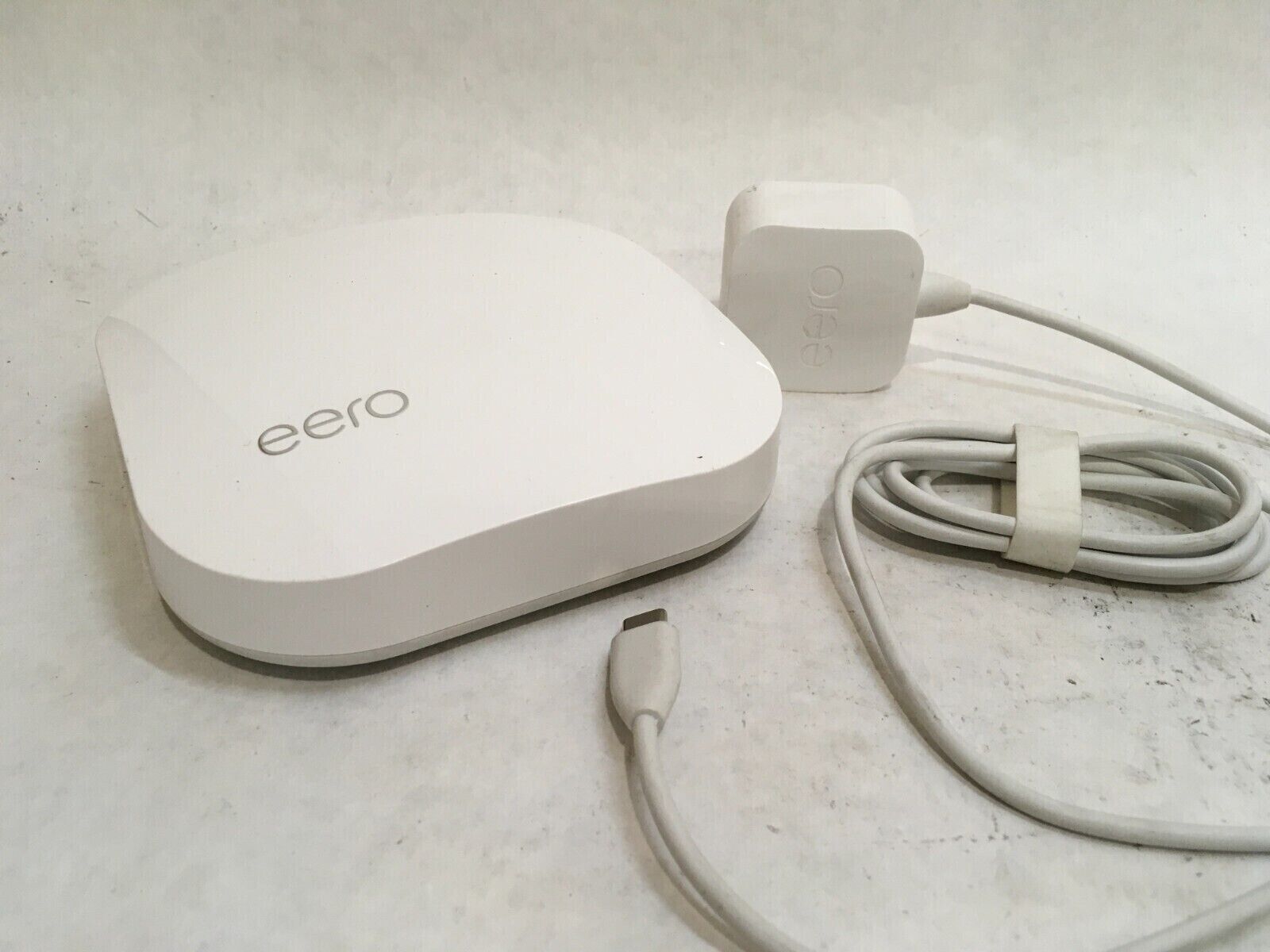 Eero Pro B010001 2nd Generation Gen AC Tri-Band Mesh Router White w/ Power Cable