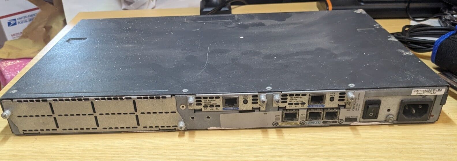 Cisco 2600 2610 Ethernet Modular Router w/ 1x WIC-1DSU-T1 - Works.  Case Damage.