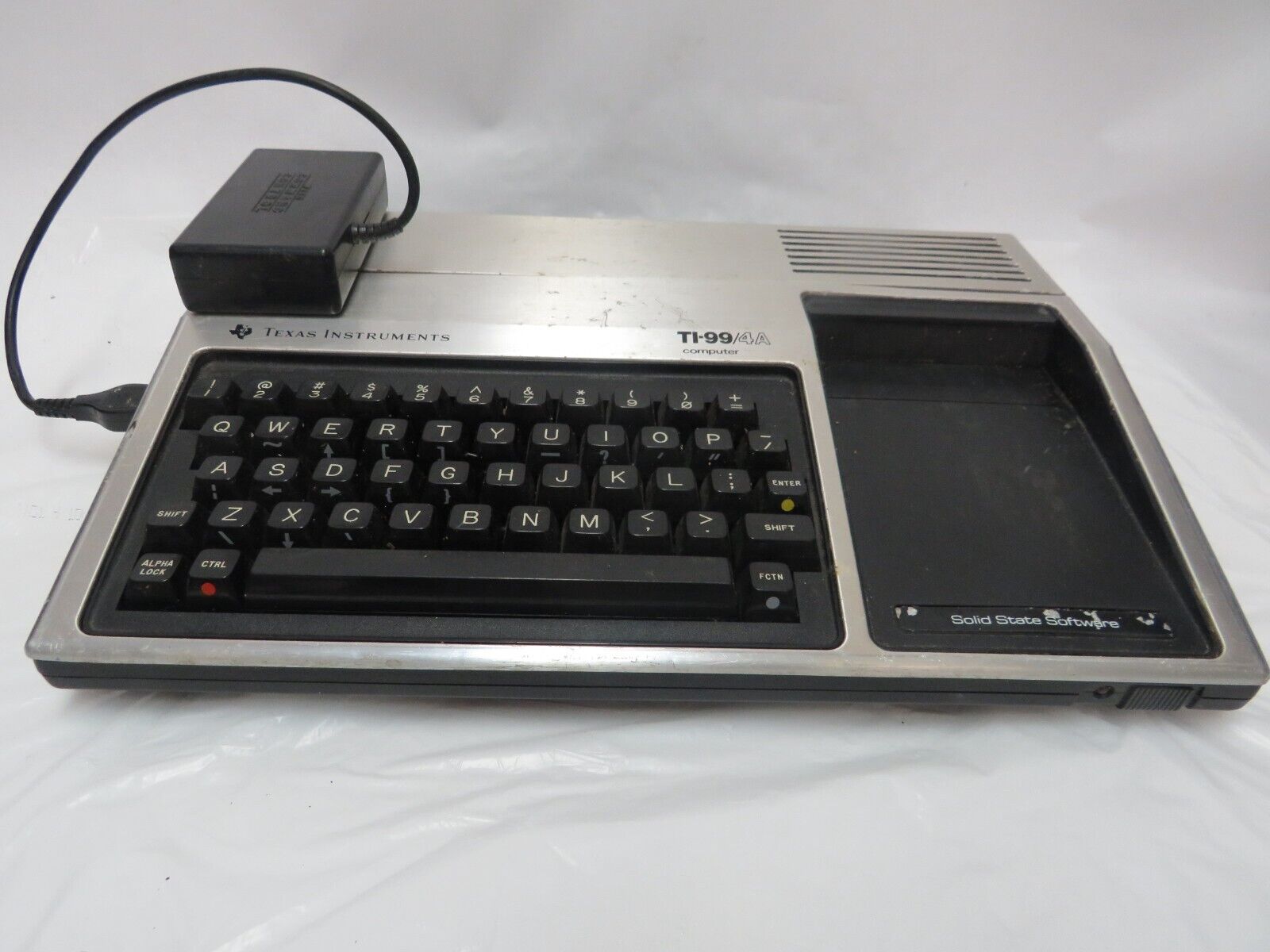 Texas Instruments TI-99/4A Home Computer Console Model PHC004A Parts Or Repair