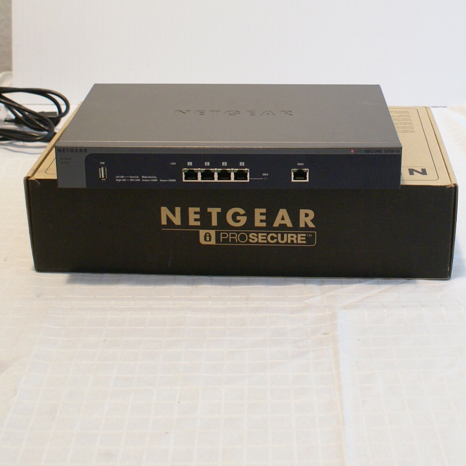 NETGEAR ProSecure UTM10  Unified Threat Management (UTM) Appliance 4 Ports