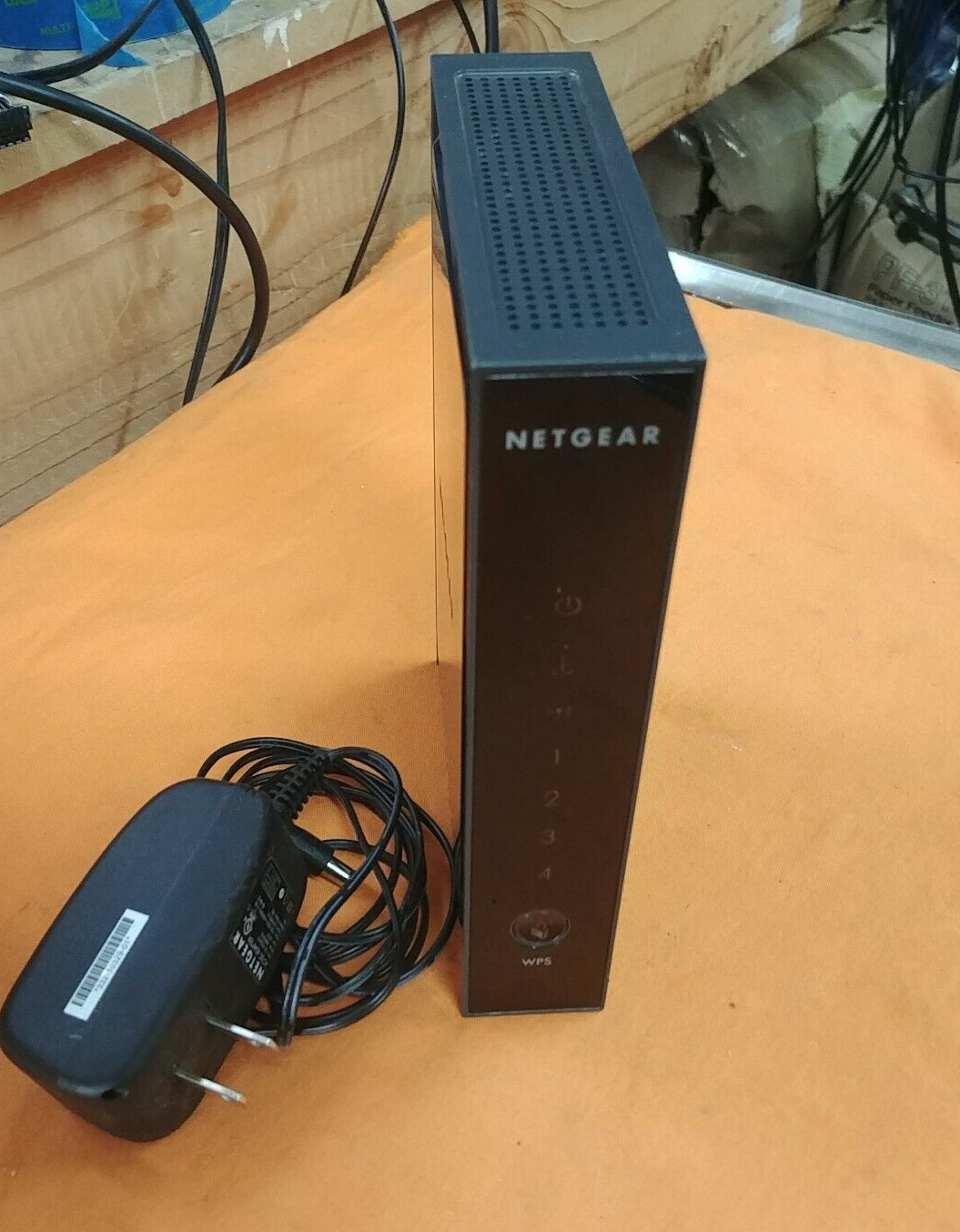 NETGEAR WNR3500U/WNR3500L N300 4-Port Wireless Gigabit Router