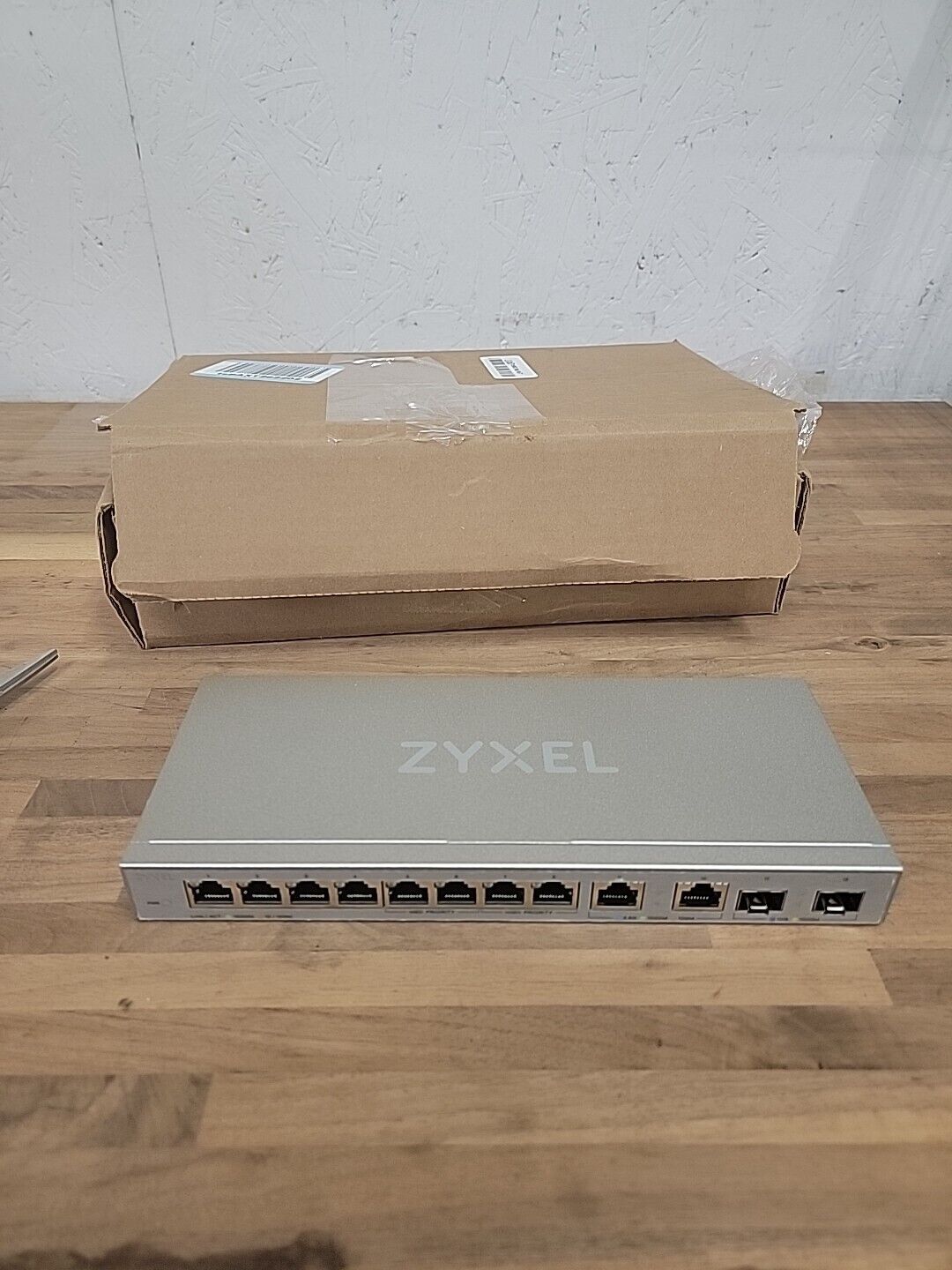 ZyXEL XGS1010-12 - Managed - 10G Ethernet (100/1000/10000) Unit Only.  