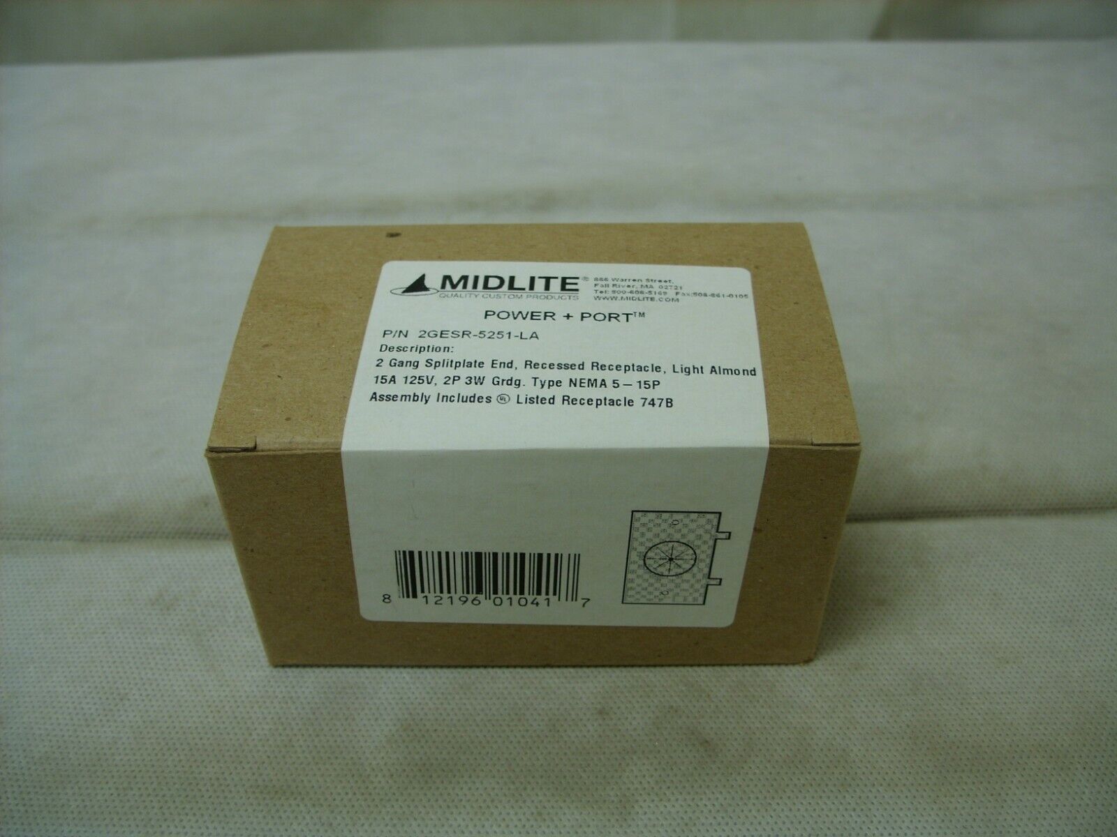 MIDLITE - Power + Port - 2 Gang Splitplate End Wall Receptacle - Light Almond
