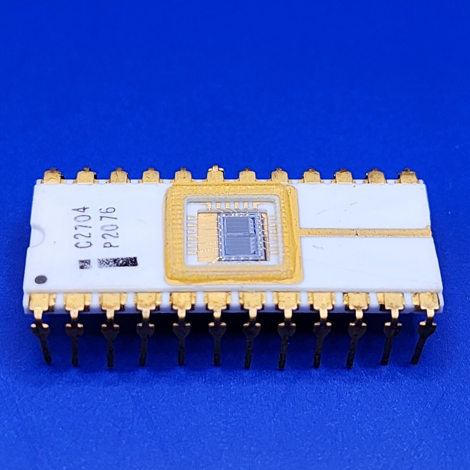 RARE No Copyright INTEL 4004 chip familiy C2704 Original EPROM Collector Grade