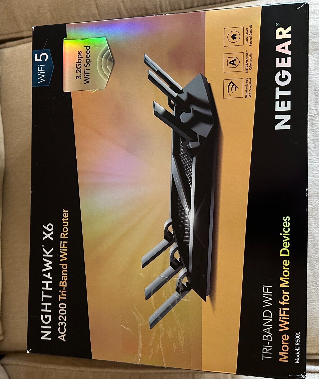 NETGEAR R8000 3200 Mbps 5 Port 3200 Mbps Tri-Band Wireless Router (R8000-100NAS)