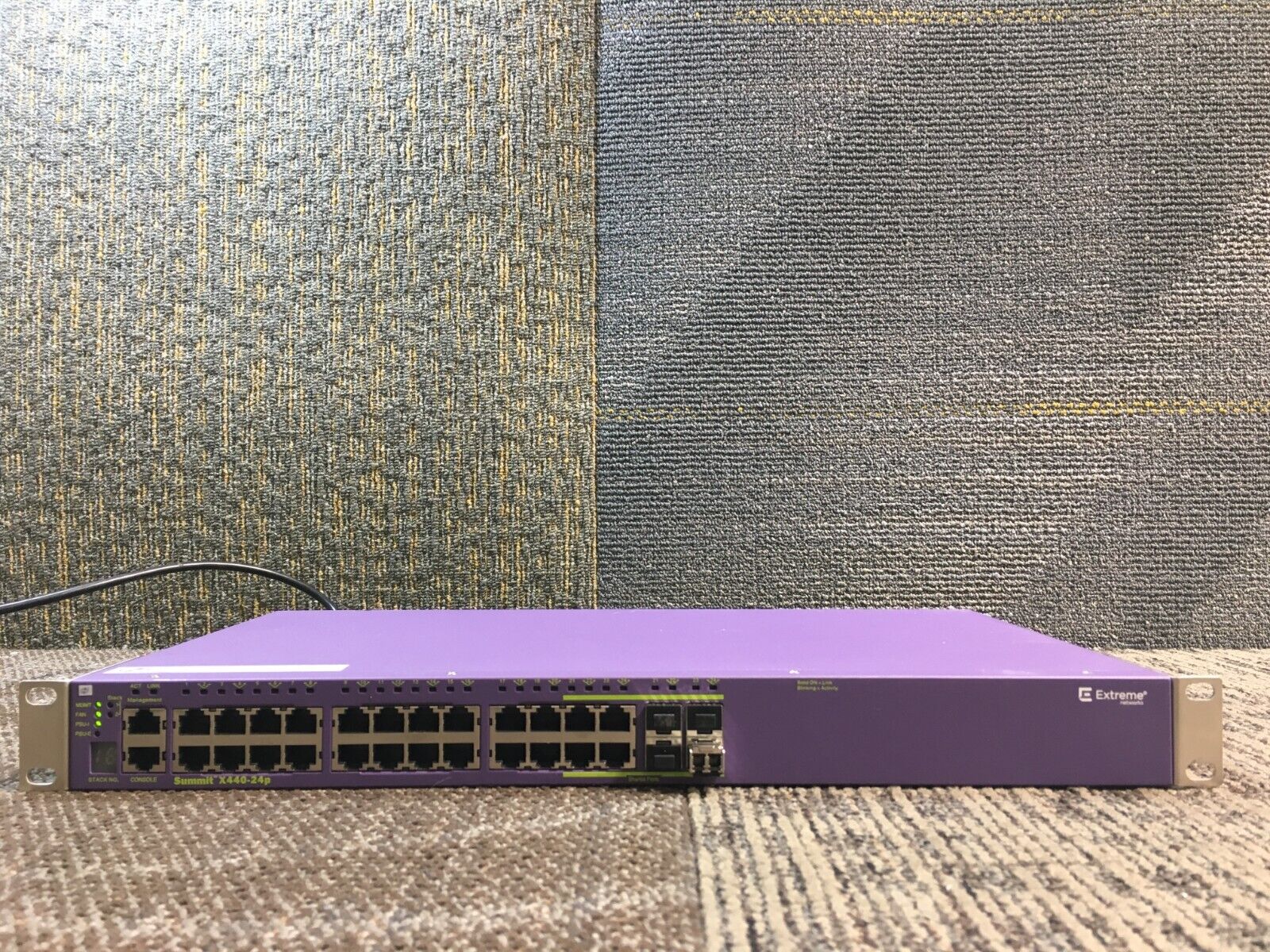 Extreme Networks Summit X440-24P Managed Network Switch 16504