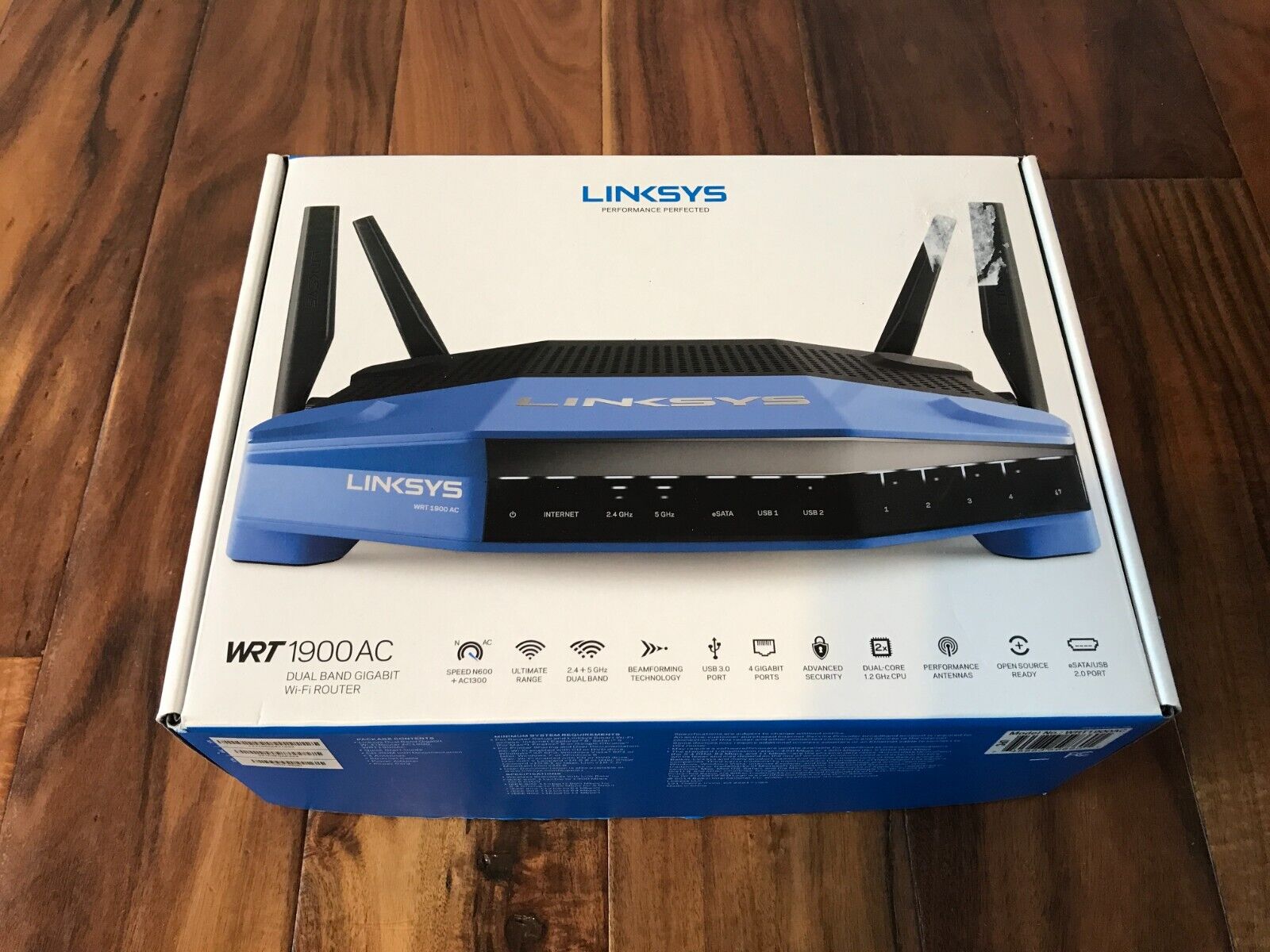 NEW Open BOx Linksys WRT1900AC 1300 Mbps 4 Port Dual-Band Gigabit Wi-Fi Router