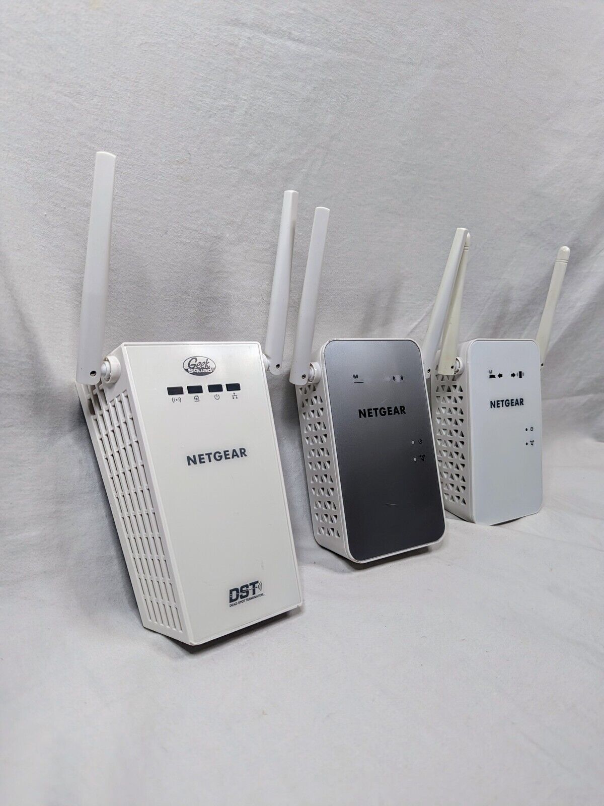 NETGEAR Lot Of 3 WiFi Range Extenders DST6501 EX6150v2 EX6100 Access Point Used