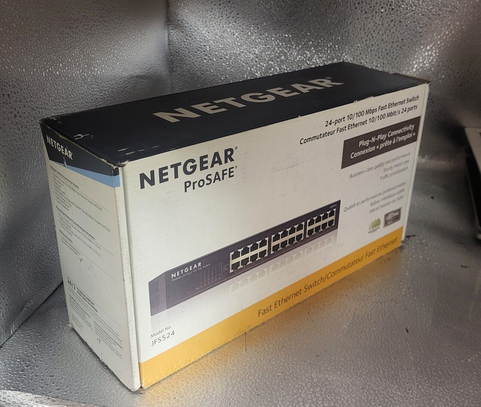 Netgear ProSafe 24-Port 10/100 Mbps Fast Ethernet Switch JFS524-200NAS #973J