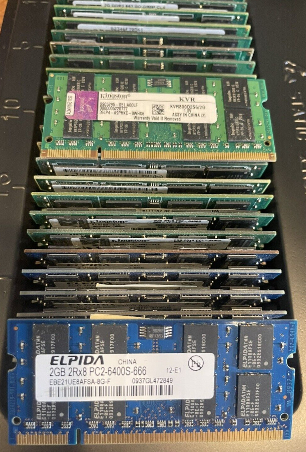 Lot of 50 - Mixed Brands 2GB 2RX8 PC2-6400S/5300S DDR2 SODIMM Laptop RAM TESTED