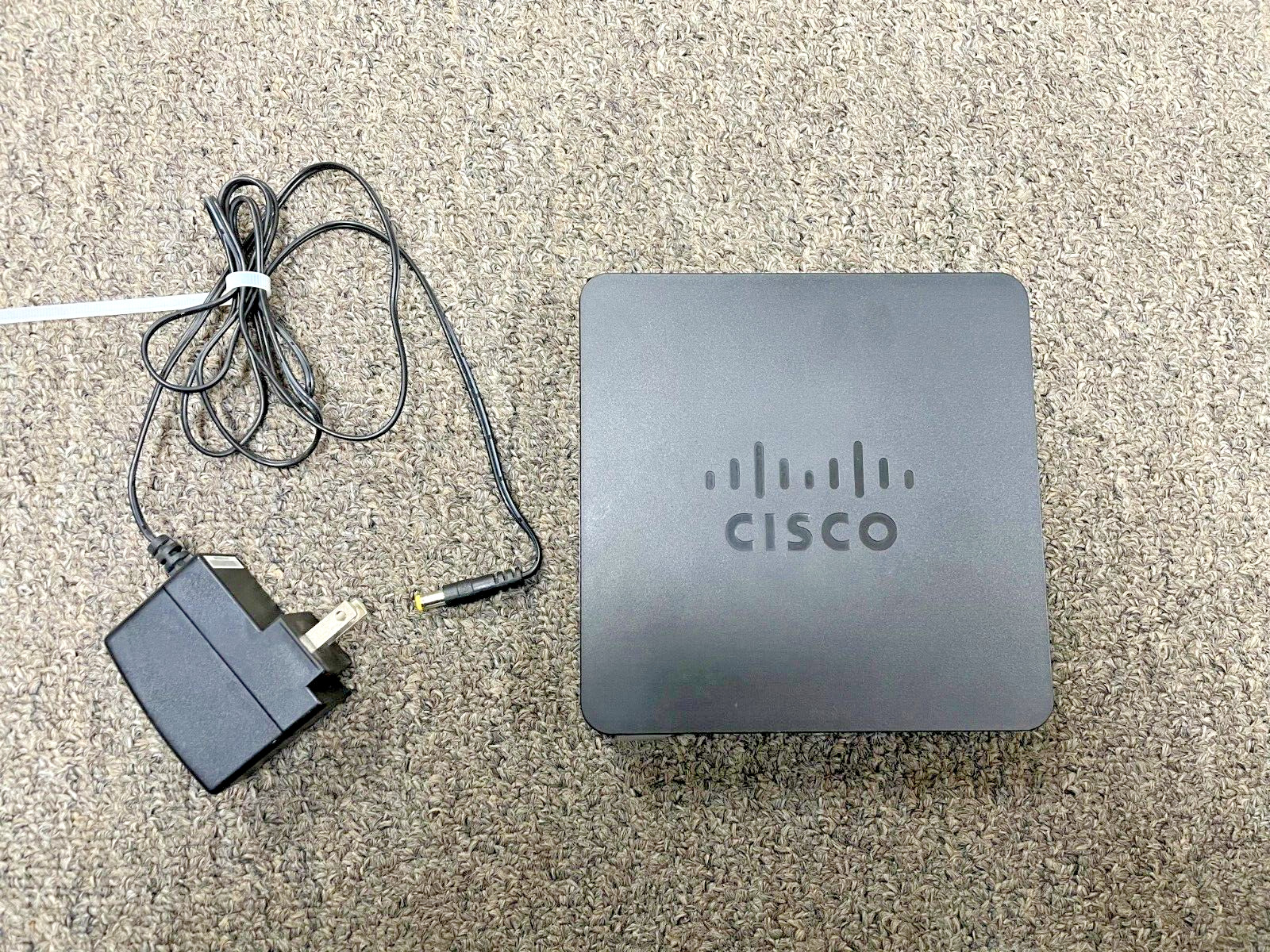 Cisco RV180 VPN Desktop Router