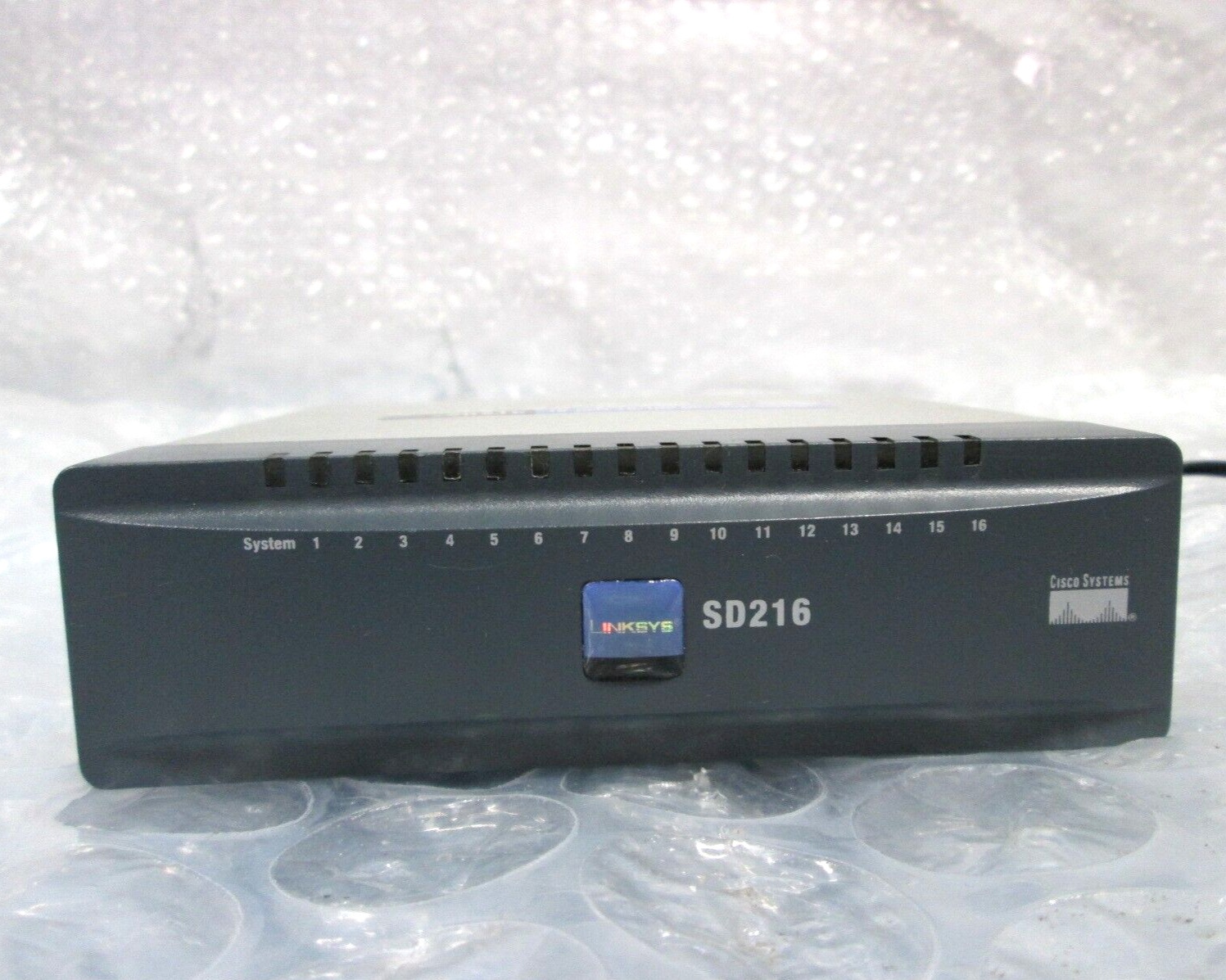 Linksys Model SD216 16-Port 10/100 Desktop Ethernet Network Switch Cisco Systems