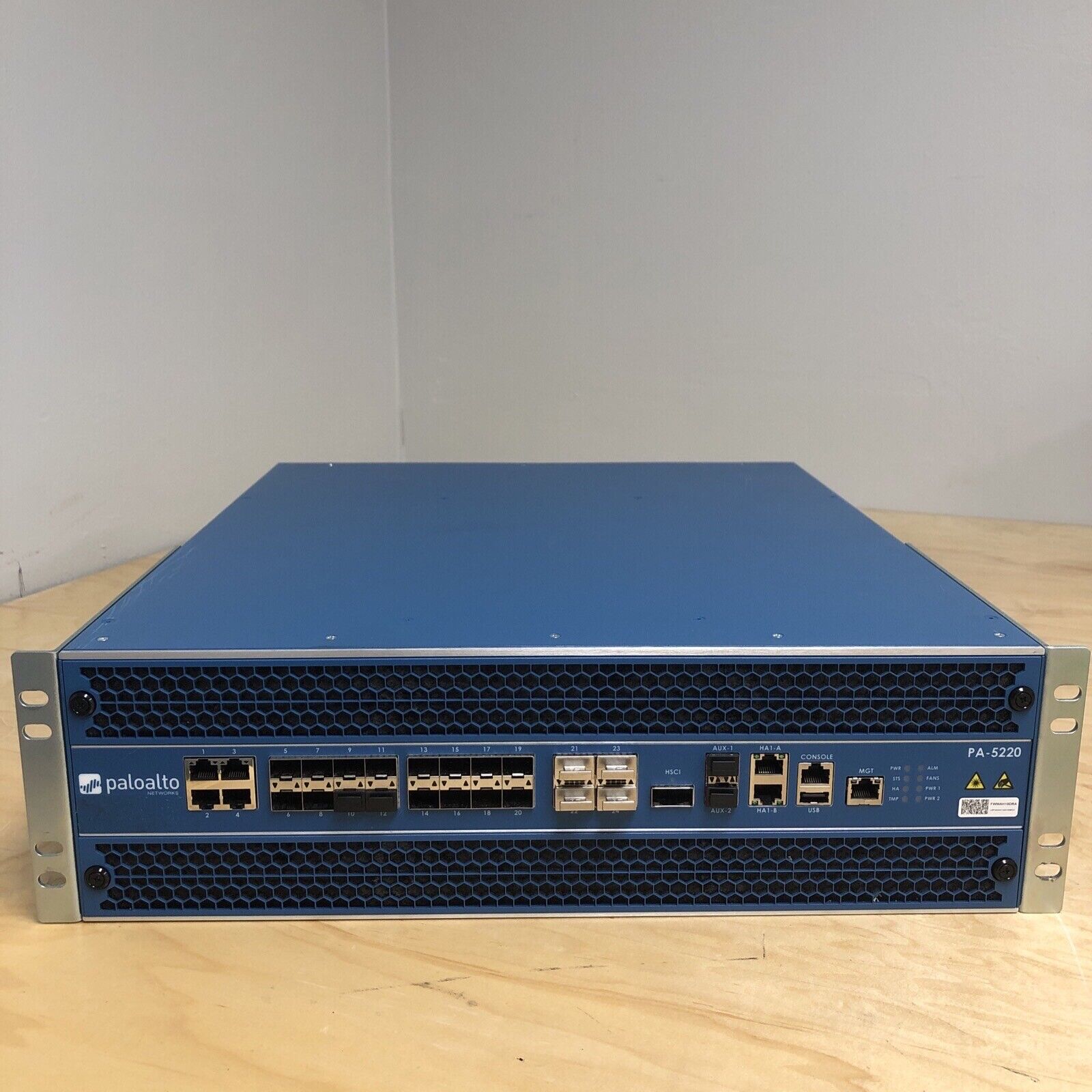Palo Alto Networks PA-5220 | 2x 240GB SSD - 2x 2TB HD POWER READ A
