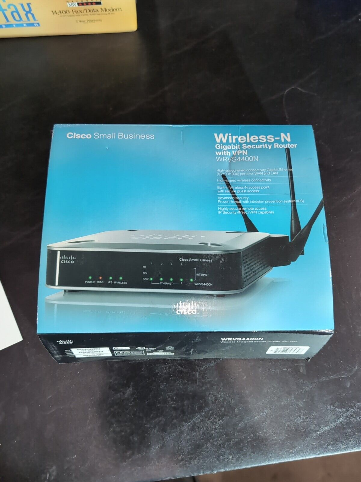 Cisco Wireless-N Router WRVS4400N
