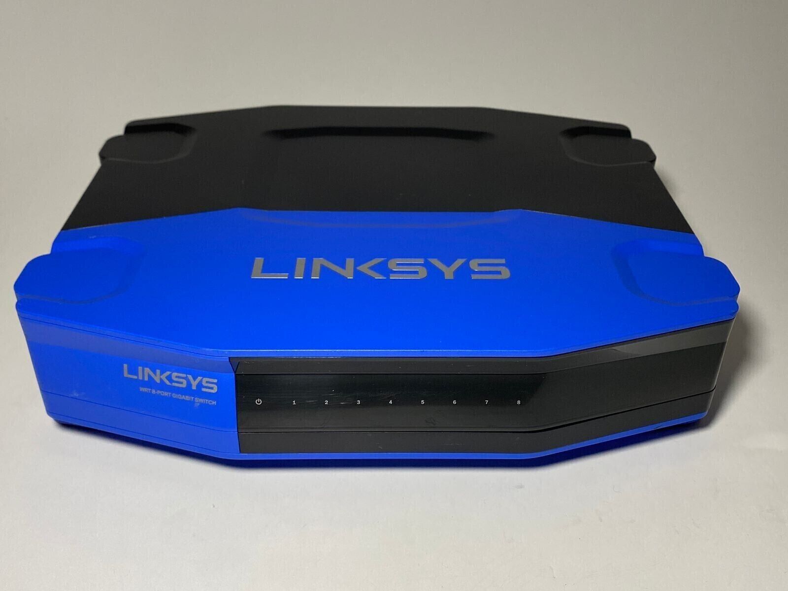 Linksys SE4008 WRT 8-Port Gigabit Ethernet 1000Mbps Auto Sensing Network Switch
