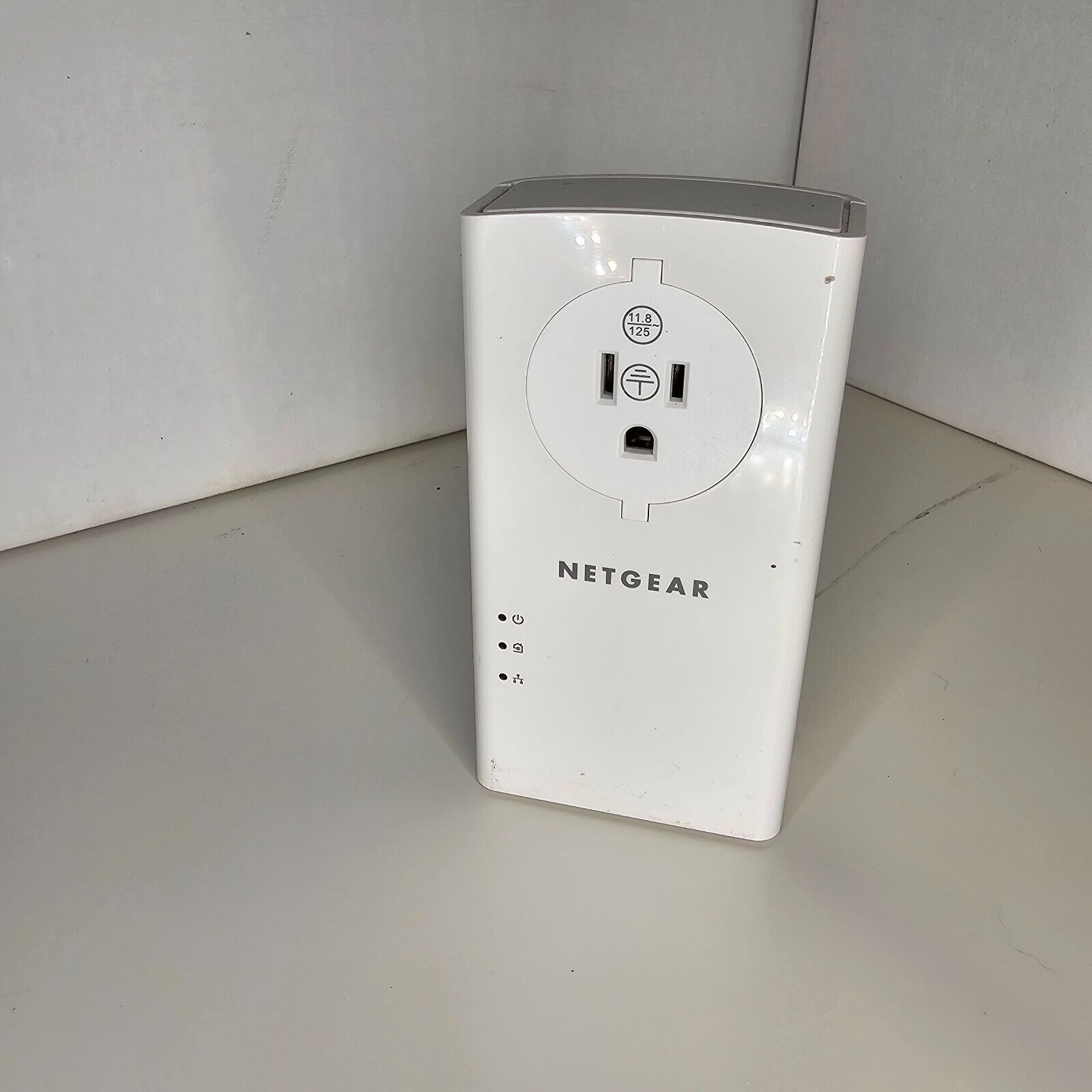 NETGEAR Powerline, 2000 Mbps, 2 GB Ethernet Ports + Extra Outlet, PLP2000💻🚀