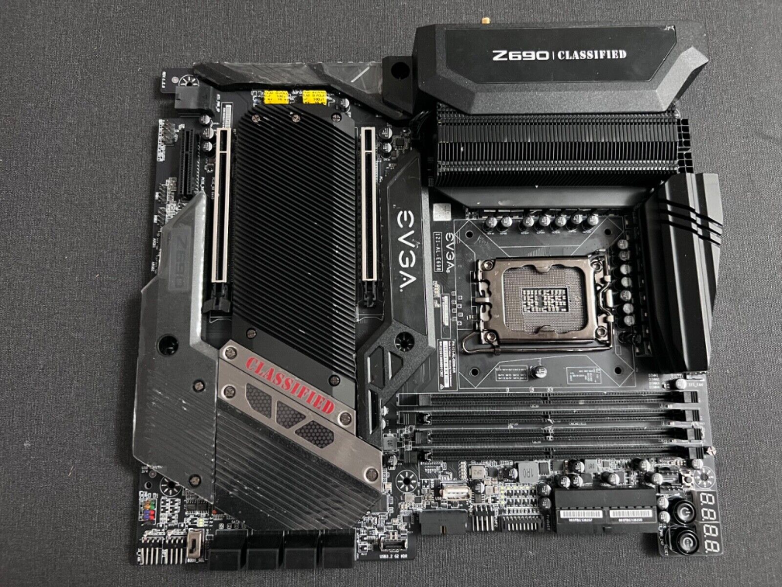 As-is Damaged EVGA Z690 CLASSIFIED Intel Gaming Motherboard (121-AL-E698-KR)