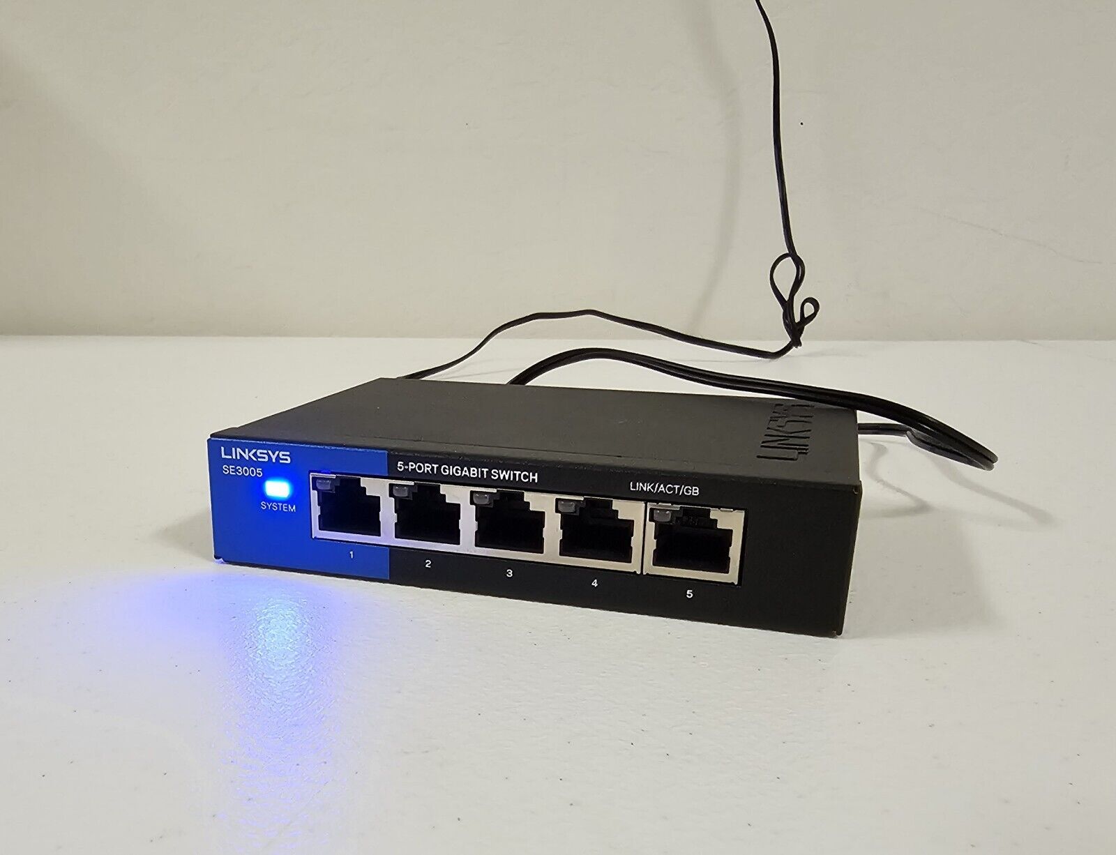 Linksys LGS105V2 5-Port Business Gigabit Switch With Power Cord