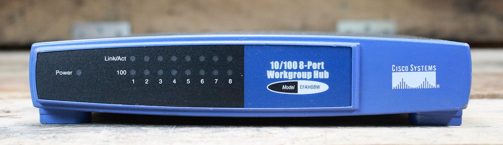 Linksys: 8 Port 10/100 Workgroup Hub - Model EFAH08W | NO POWER CORD Y