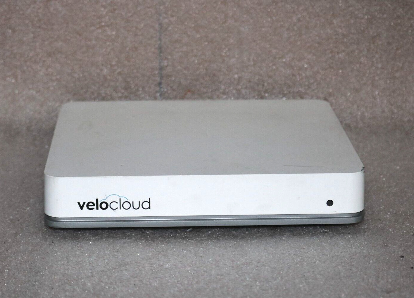 VELOCLOUD EDGE 510 510-AC WIRELESS GATEWAY, PRE-OWNED .