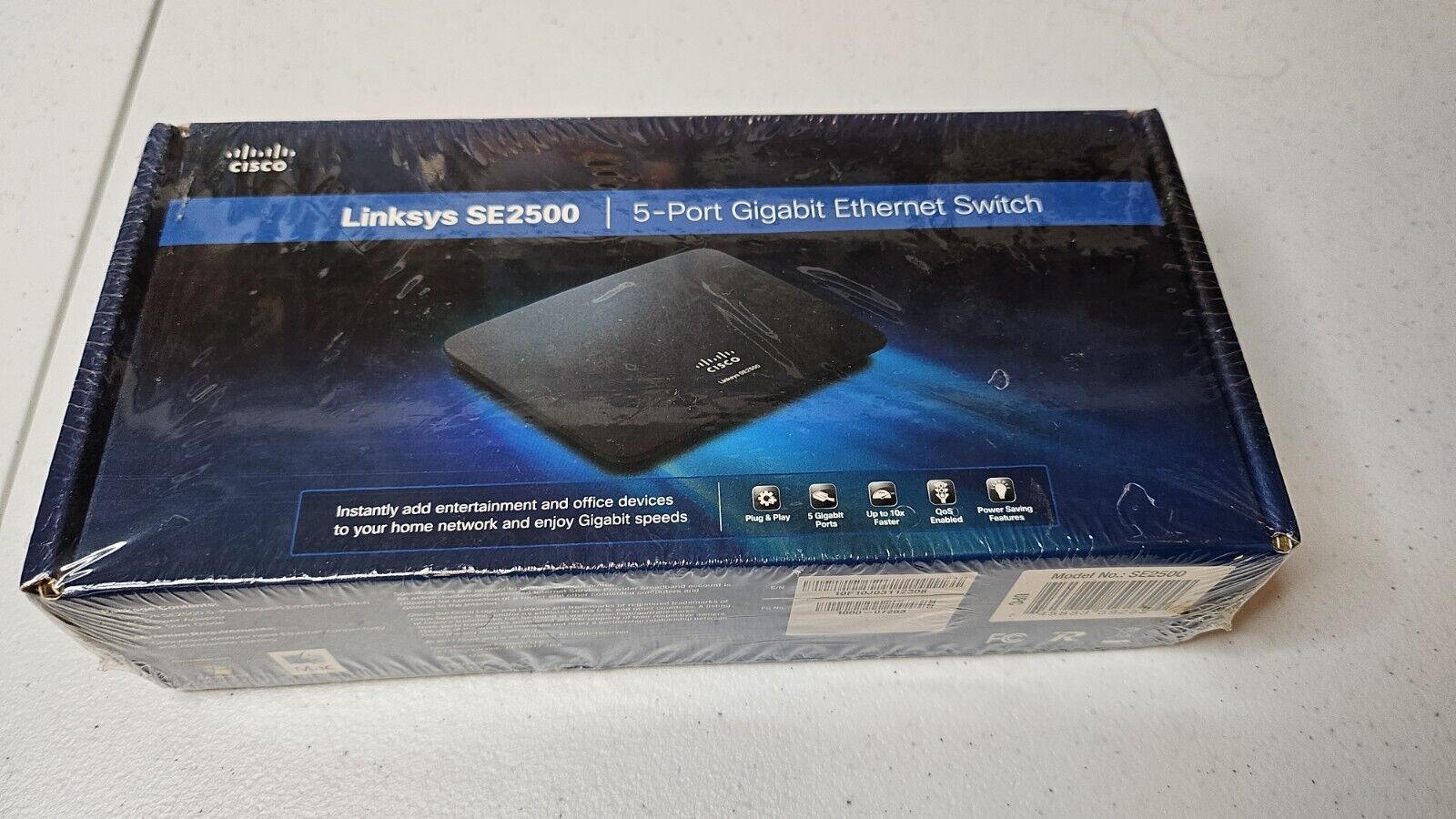 Linksys  (SE2500) External Ethernet Switch NEW IN BOX