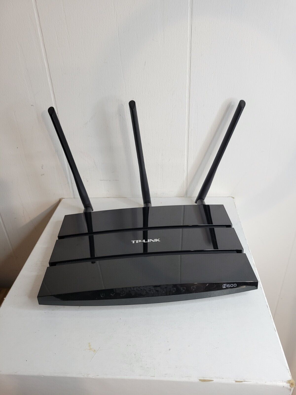 TP-LINK N600 Wireless Dual Band Gigabit ADSL2+ Modem Router TD-W8980 No Adapter 