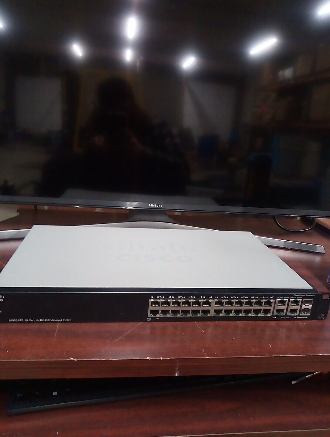 Cisco SF300-24P 