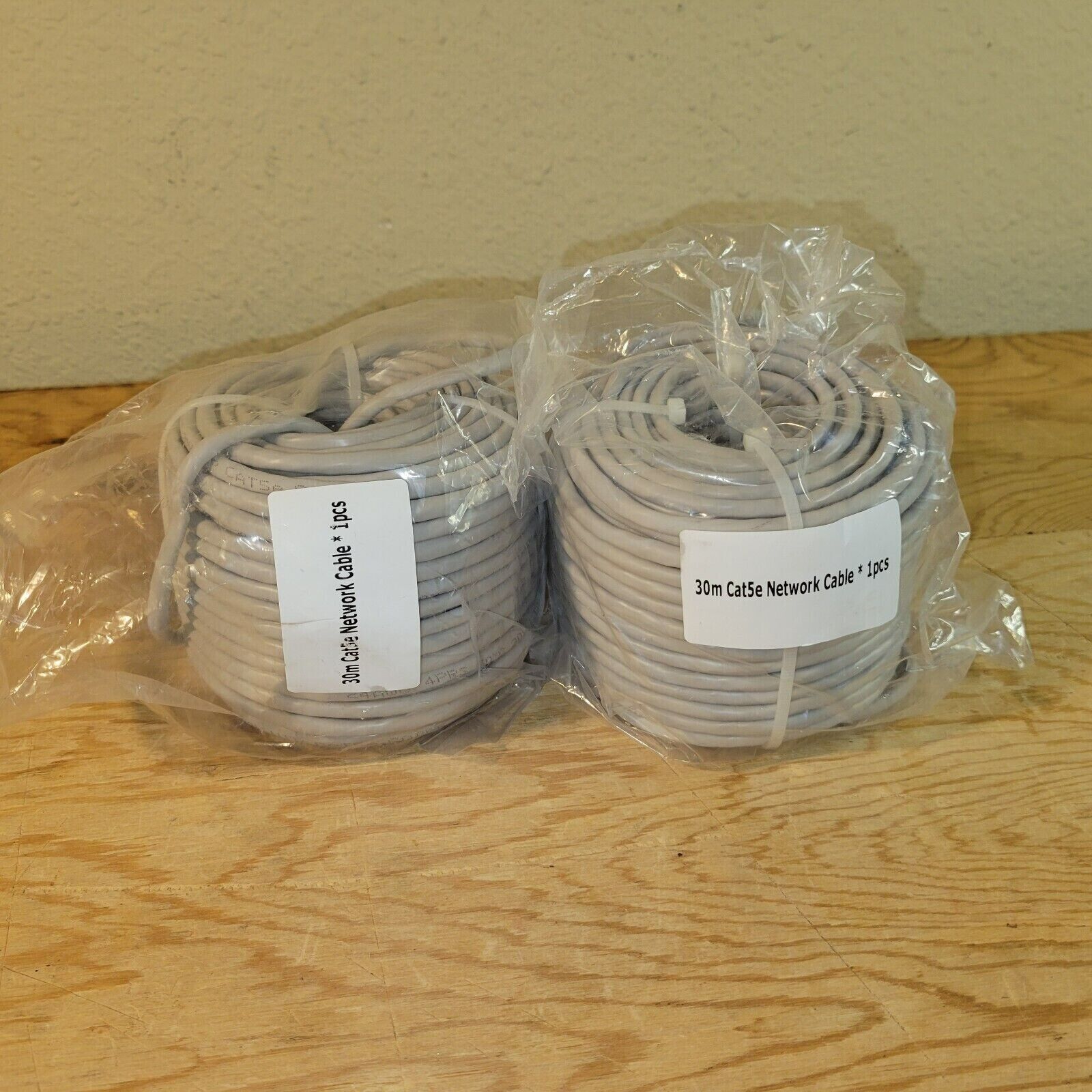 Lorex 100 Foot Ethernet Cat5 e Network Cable Brand New Lot of 1