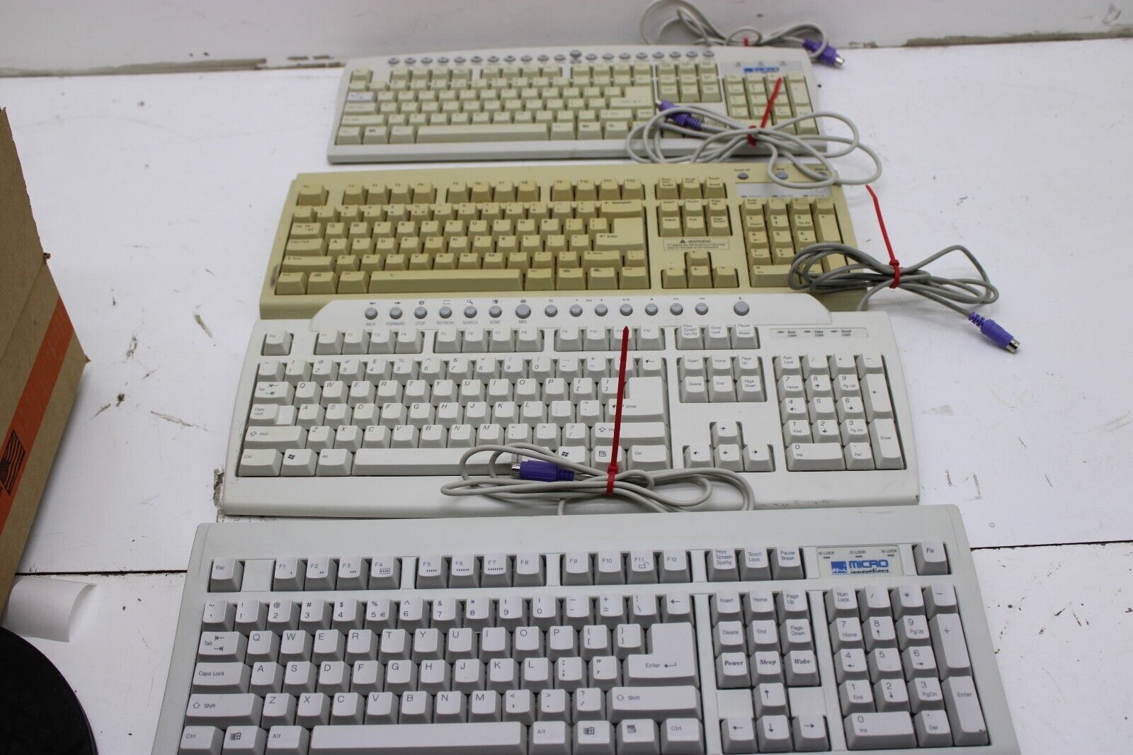 Lot of 4 Vintage PS/2 Wired Keyboards - Generic/Various Brands - Tested