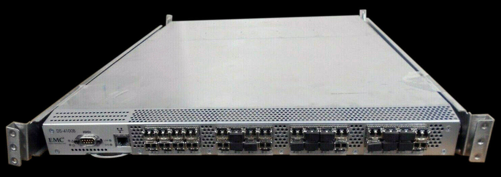 EMC2 DS-4100B 32-Port Fibre Channel Switch, W/ 32* Finisar FTLF8524P2BNV-BR GBIC