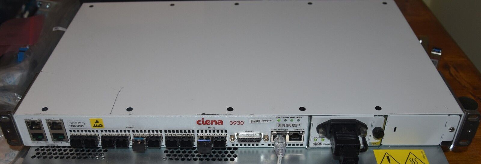 CIENA 3930 SERVICE DELIVERY SWITCH 170-3930-900 2 SFPs Ears Factory Reset TESTED