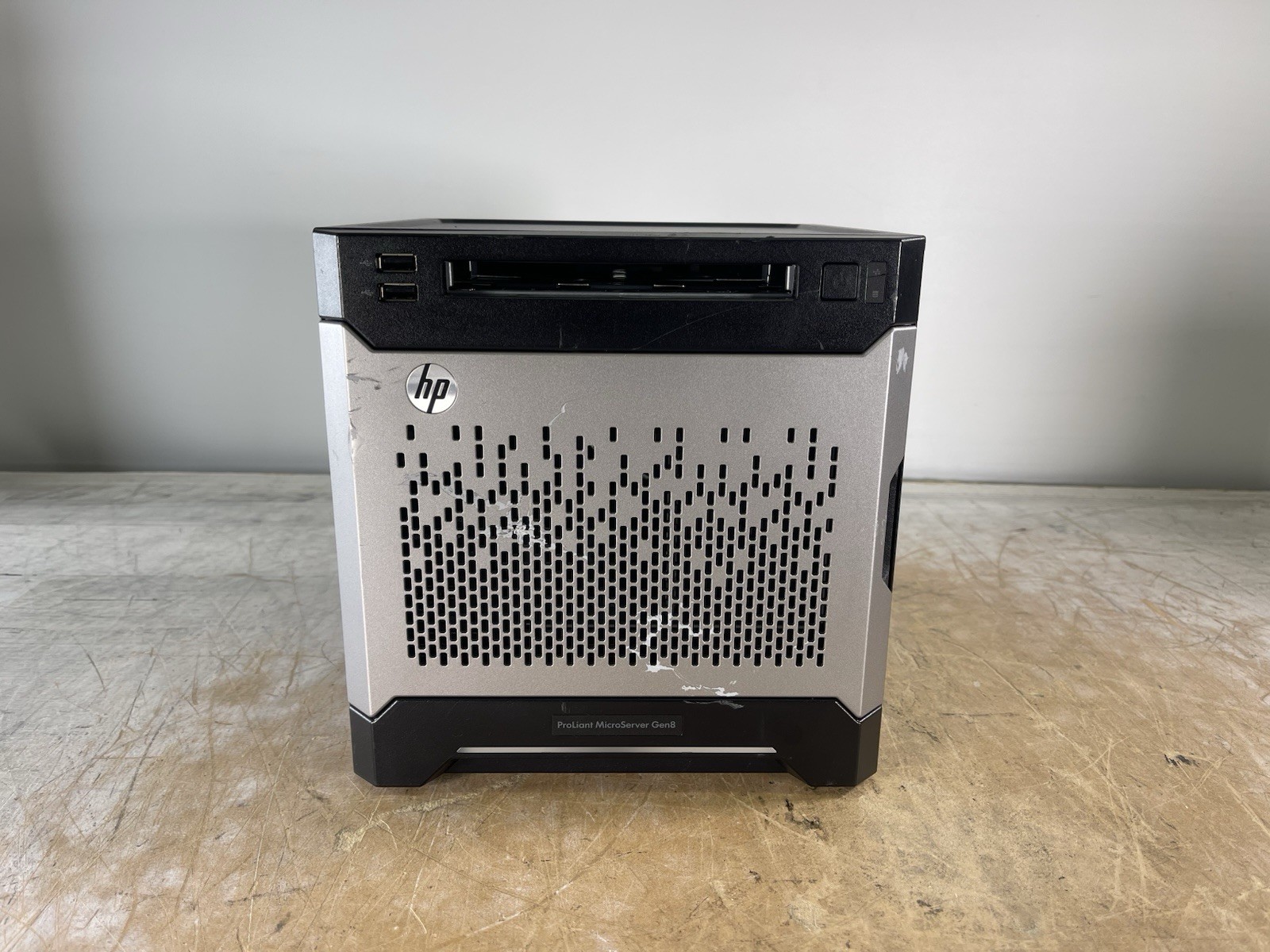 HP PROLIANT MICROSERVER GEN8 INTEL PENTIUM G2020T @ 2.50GHz, 8GB RAM, NO HDD/OS