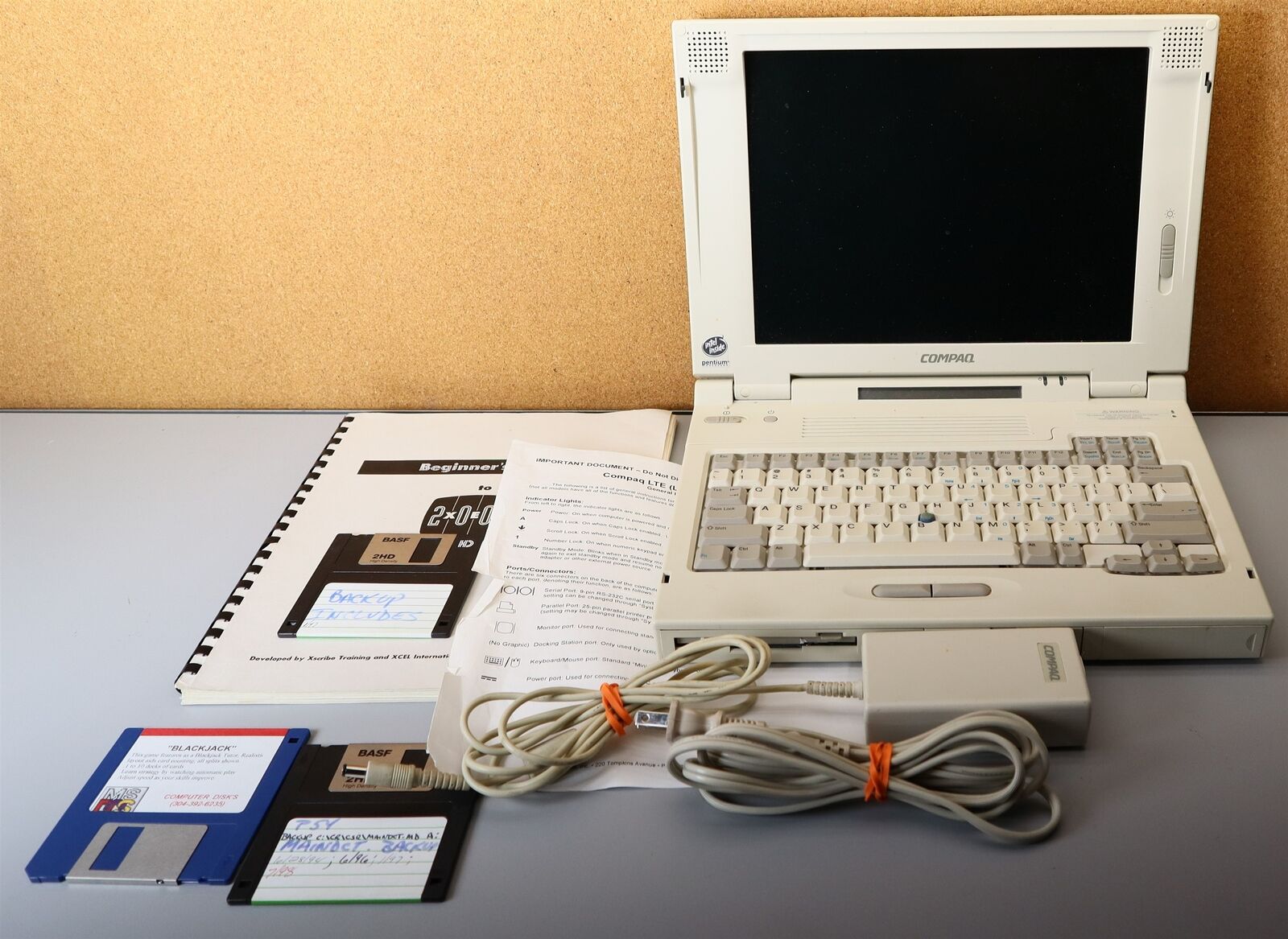 Compaq LTE 5280 Vintage Retro Laptop Computer 2880G