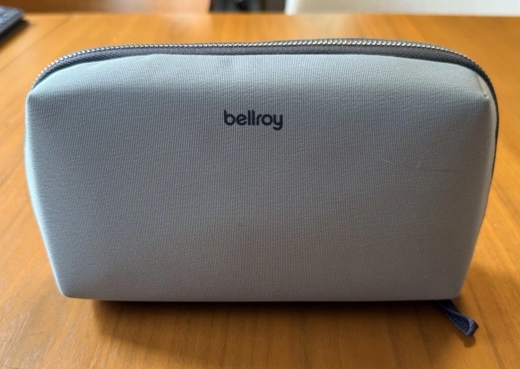 Bellroy Tech Kit Pouch Lot Logitech Wireless Mouse USB-C Fast Charger Cables