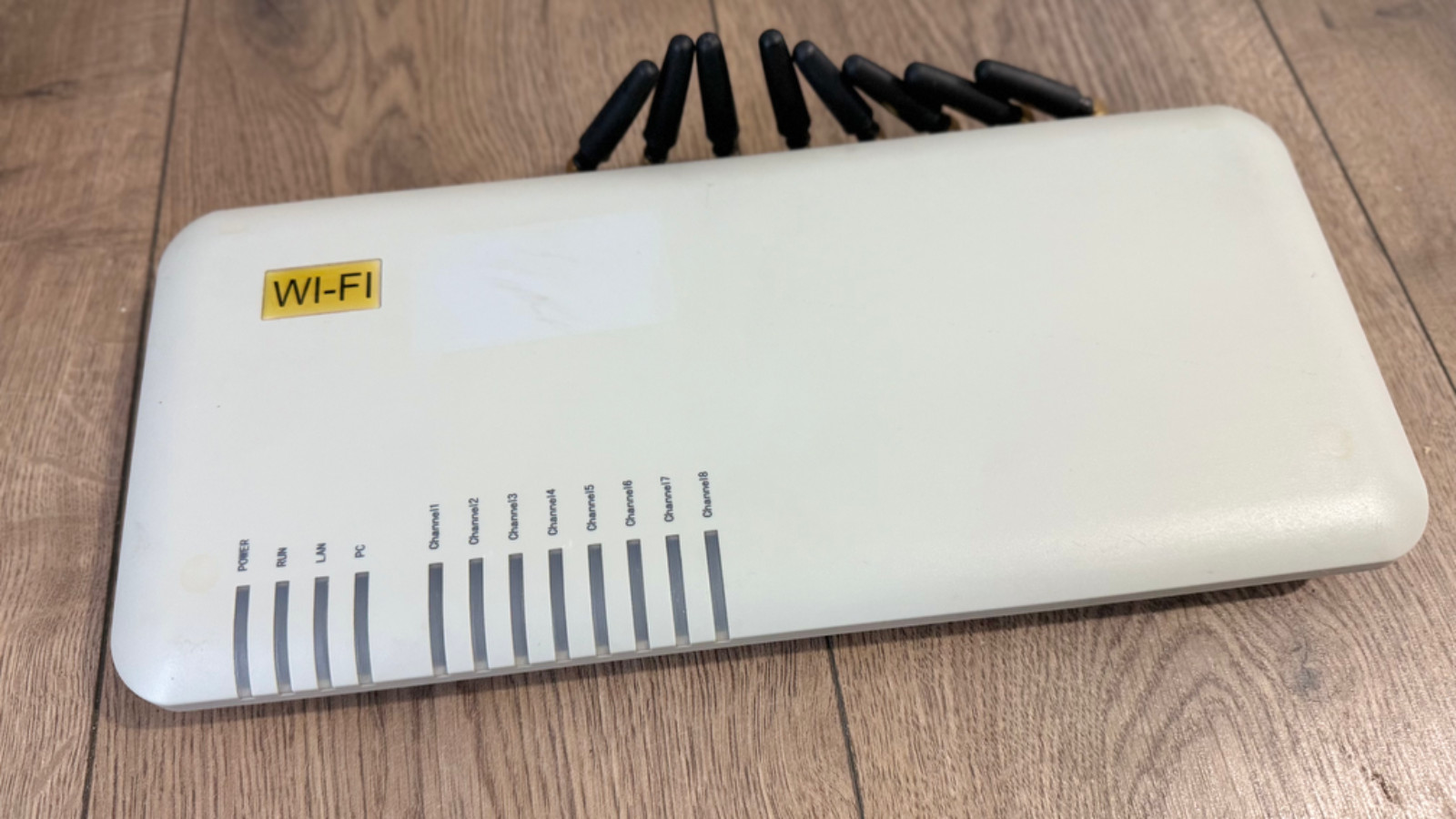 GoIP 8 Port GSM to VoIP SIP/H.323 Gateway + 8 Antennas, 8 SIM Cards