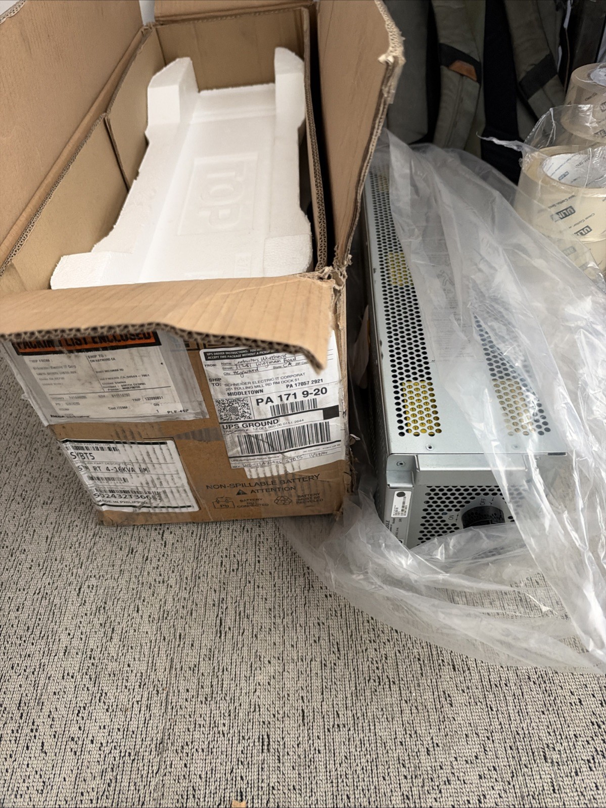 APC SYBT5 Symmetra LX 120V 9Ah UPS Battery Module Original Box 