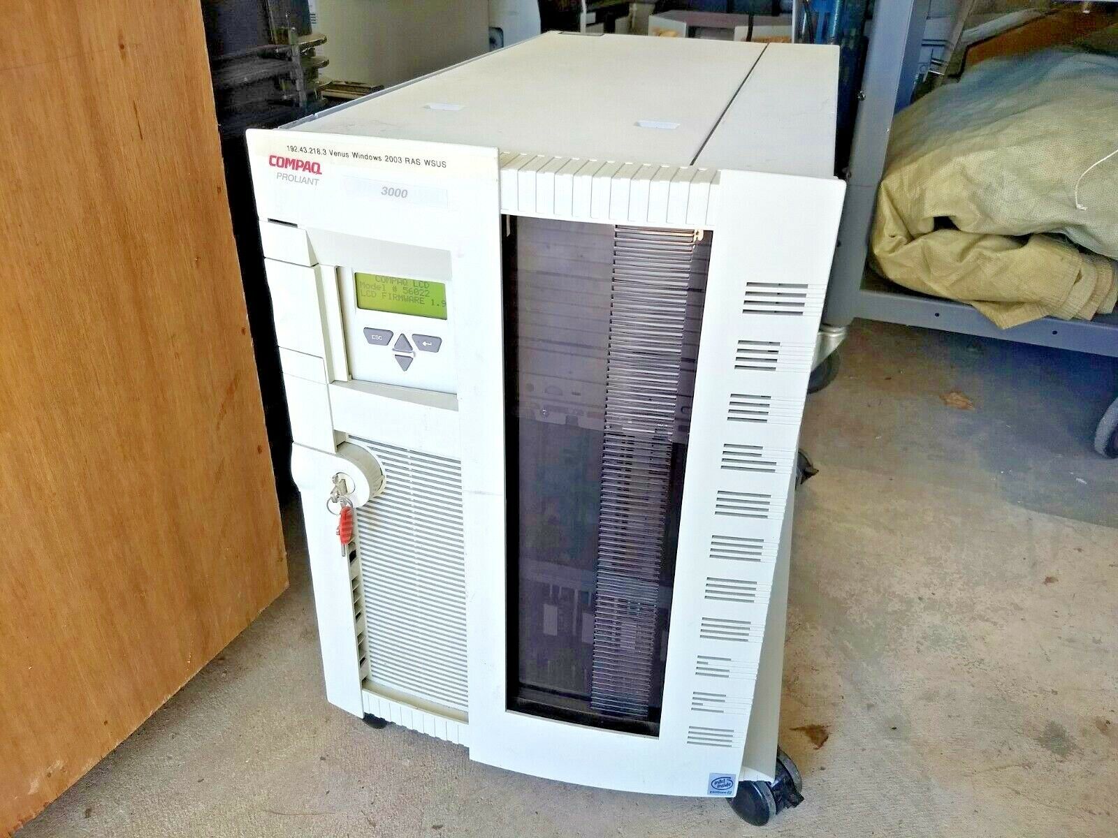 Compaq Proliant 3000 Server Series ES1003