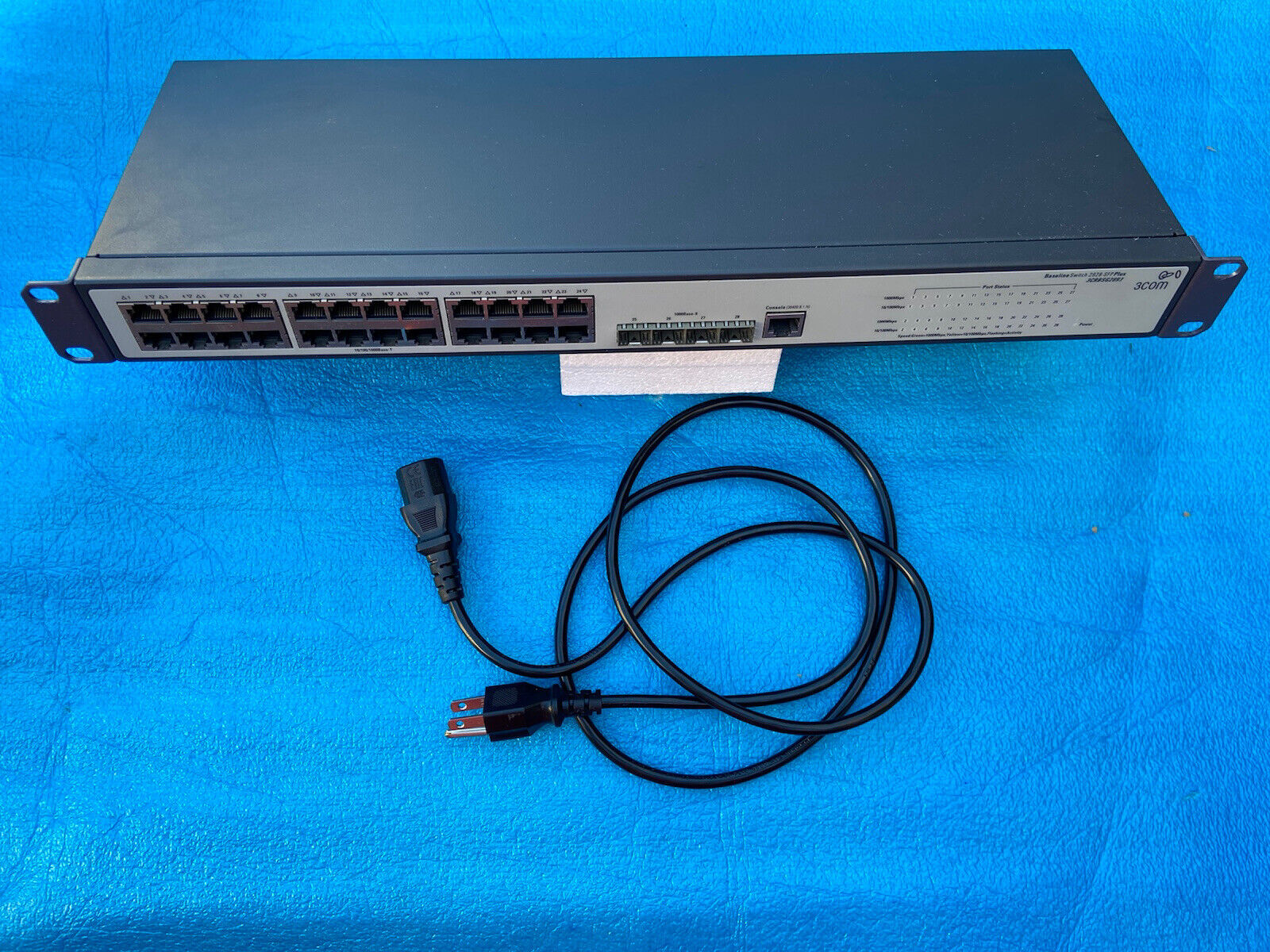 HP V1910-24G Switch 3Com Baseline 3CRBSG2893 24-Ports External Switch Managed