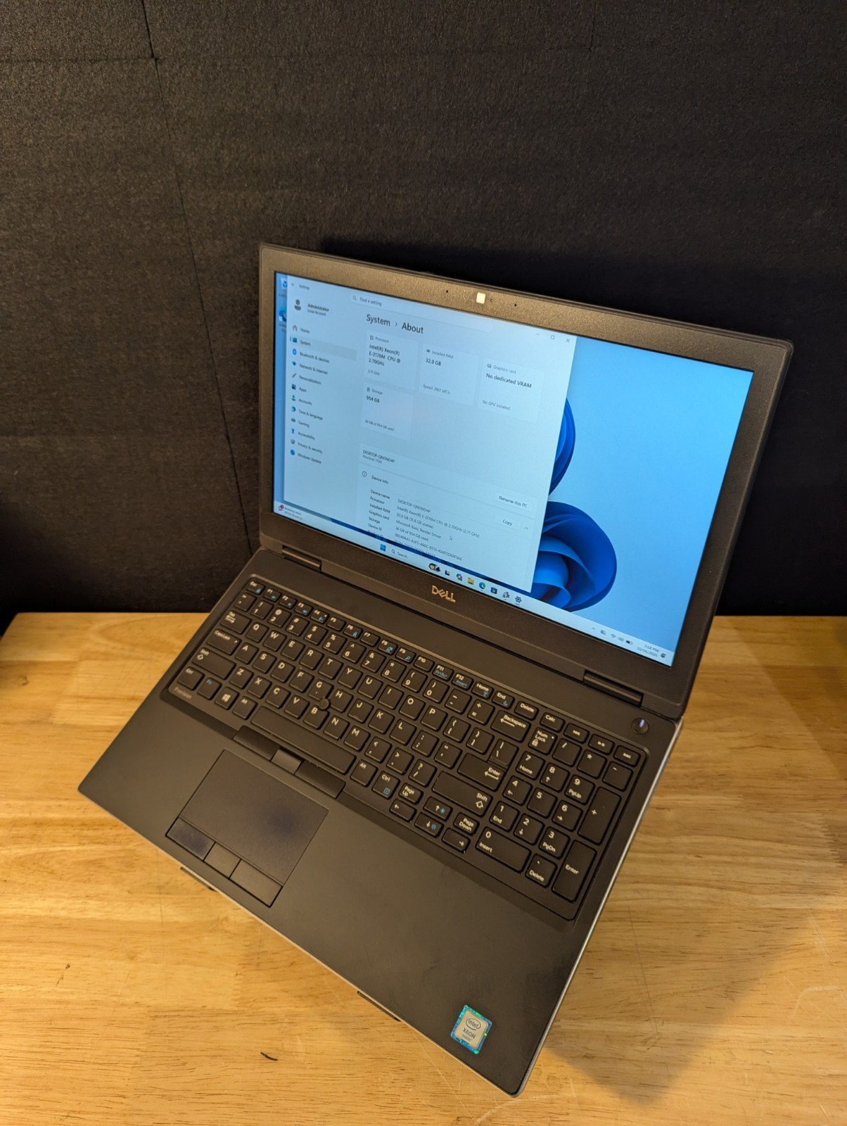 Dell Precision 7530 XEON E-2176M 2.70GHz 32gb ram 1Tb Win 11 Pro