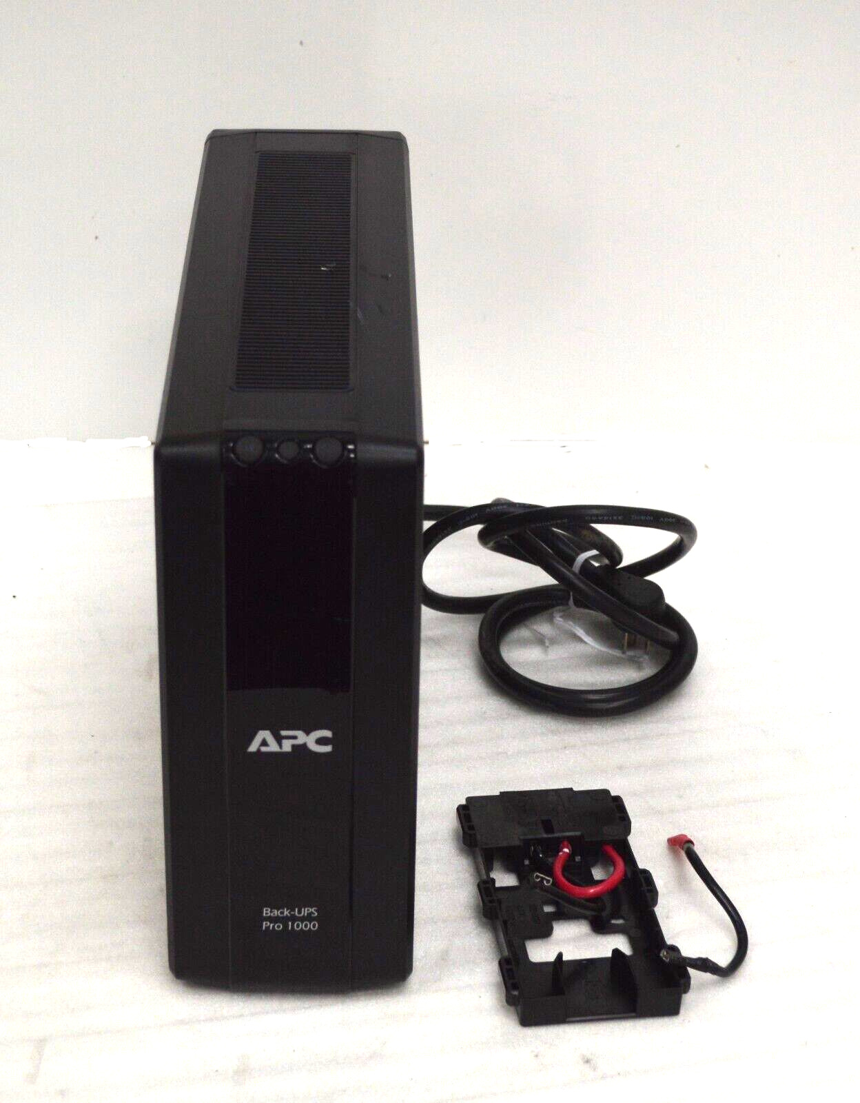 1x APC Back-UPS Pro 1000 8 Outlet UPS BR1000G w/RBC Battery Connector no Battery