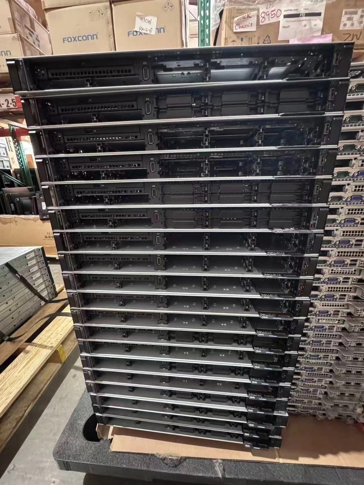 Dell PowerEdge R640 1U 8SFF Server Barebones 2x Gold 6140 64GB H330 2x 750w